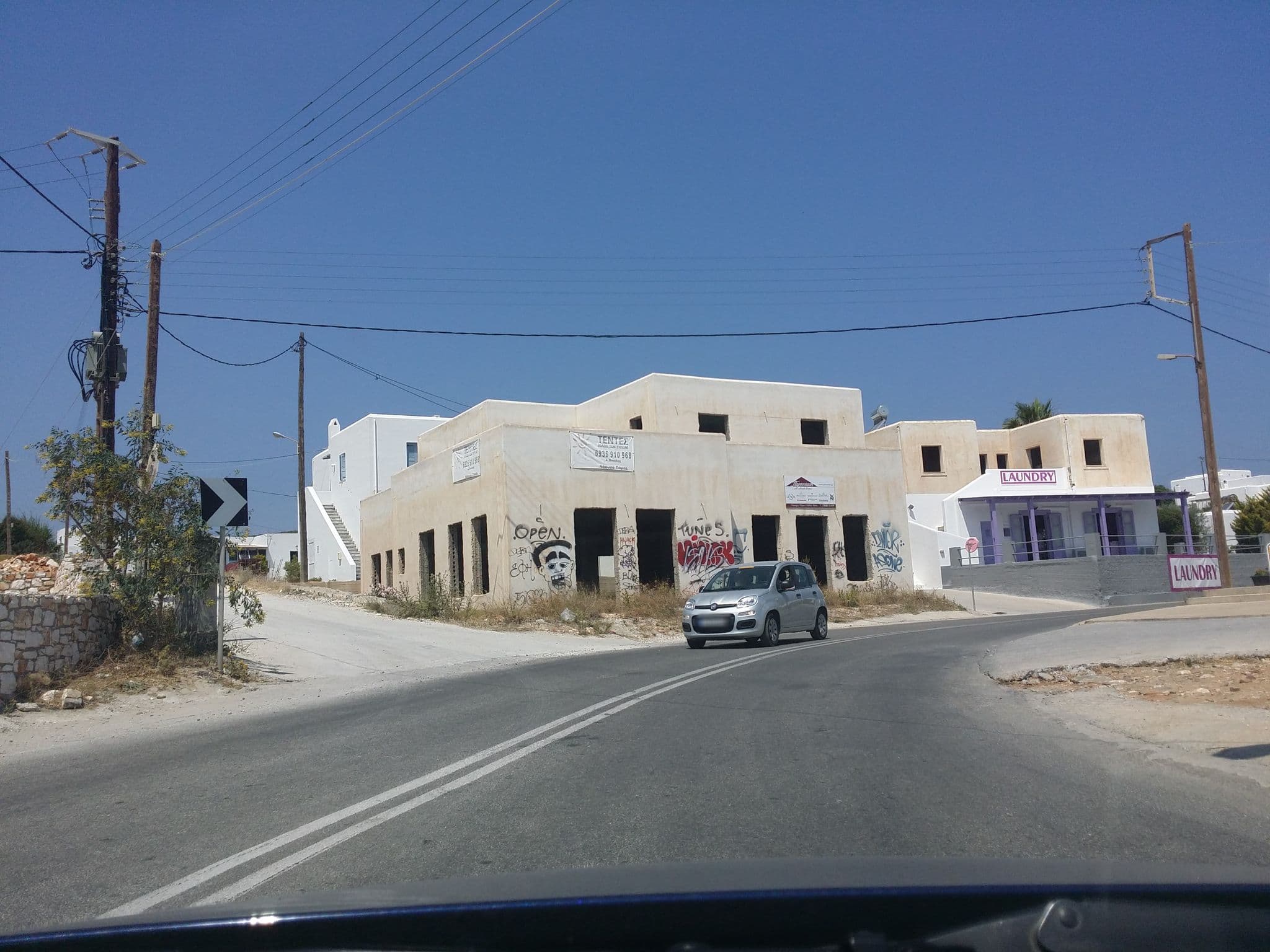 Street view near harmony apartments, Páros — © pppetros (CC BY-SA · Mapillary)