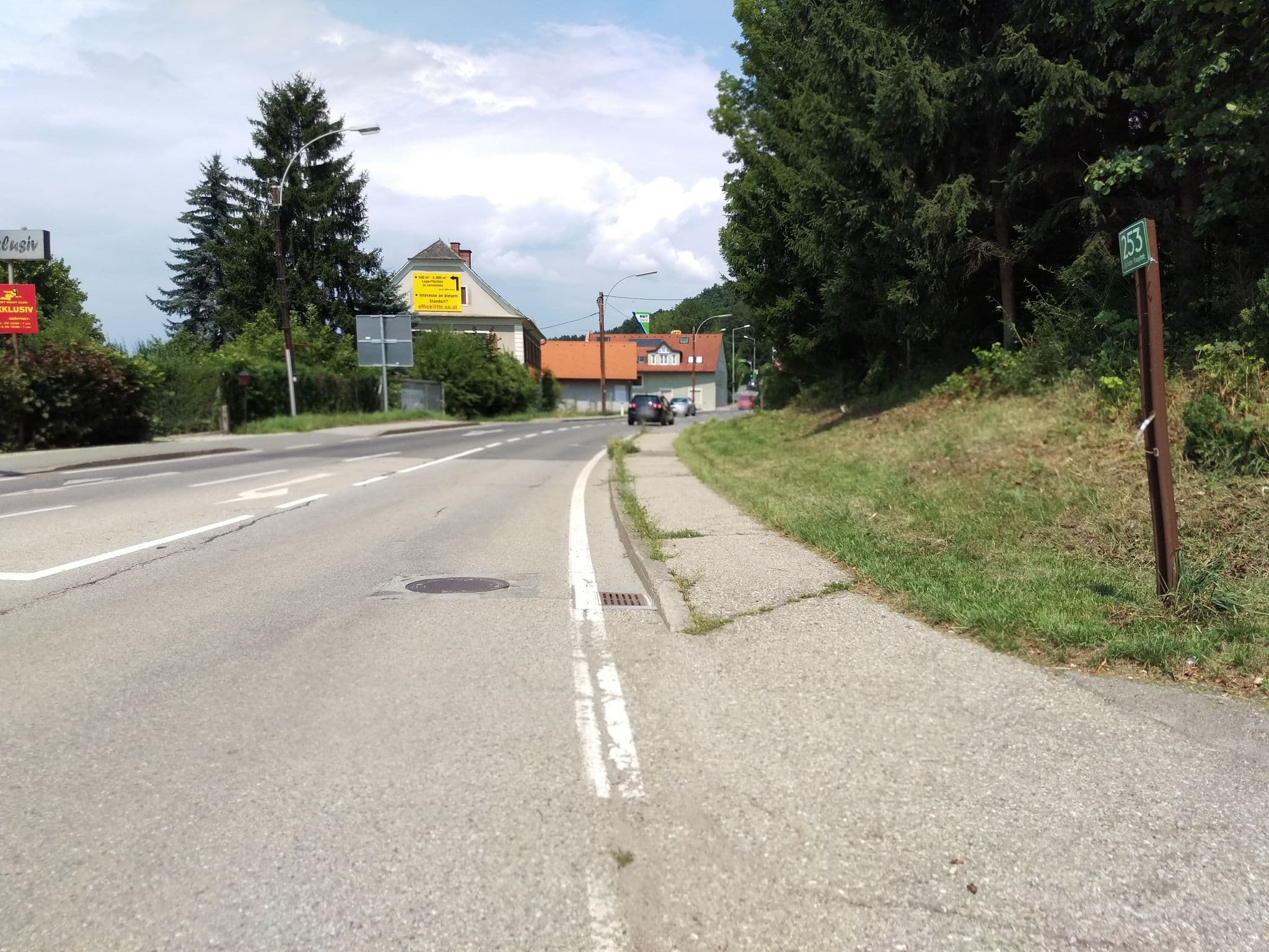 Street view near Motel Graz Ost, Raaba — © aceini (CC BY-SA · Mapillary)