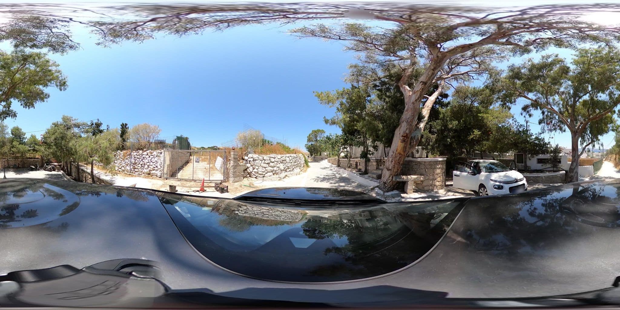 Street view near Thalassitra Hotel, Adámas — © katagrafes (CC BY-SA · Mapillary)