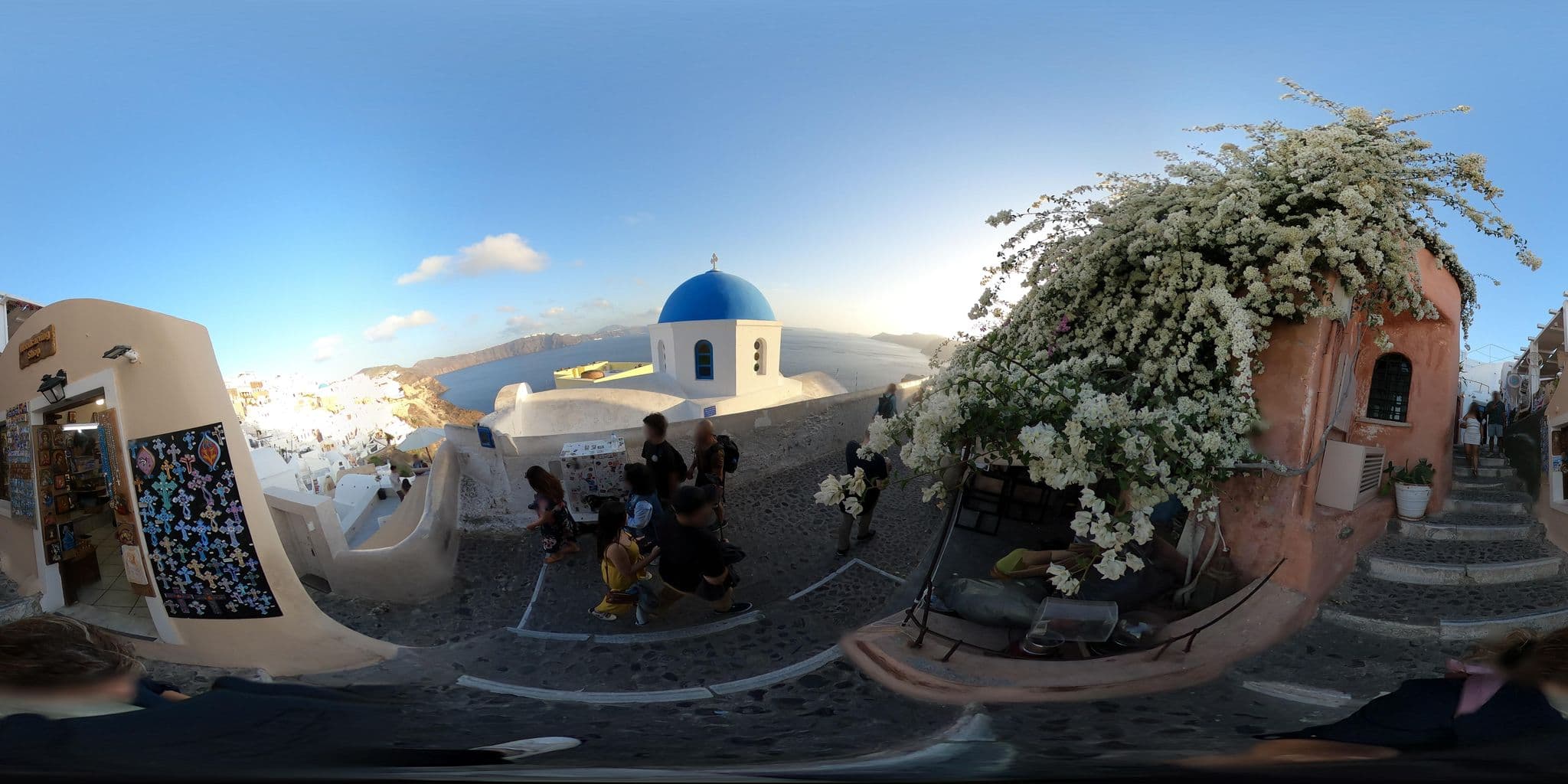 Street view near Ilivatos Houses, Oía — © efikour (CC BY-SA · Mapillary)