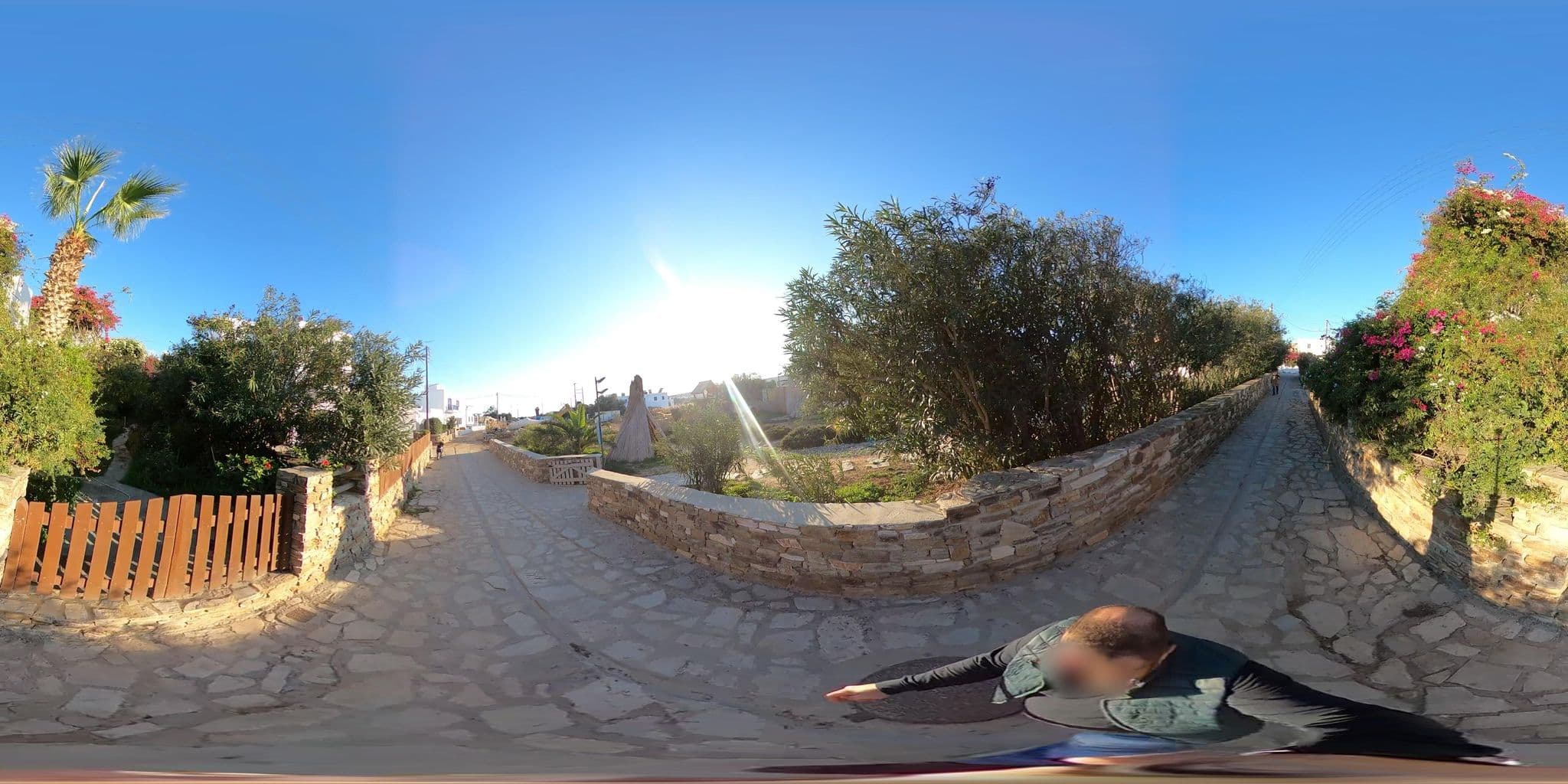Street view near Hippocampus Hotel Antiparos, Páros — © RoikosSA (CC BY-SA · Mapillary)