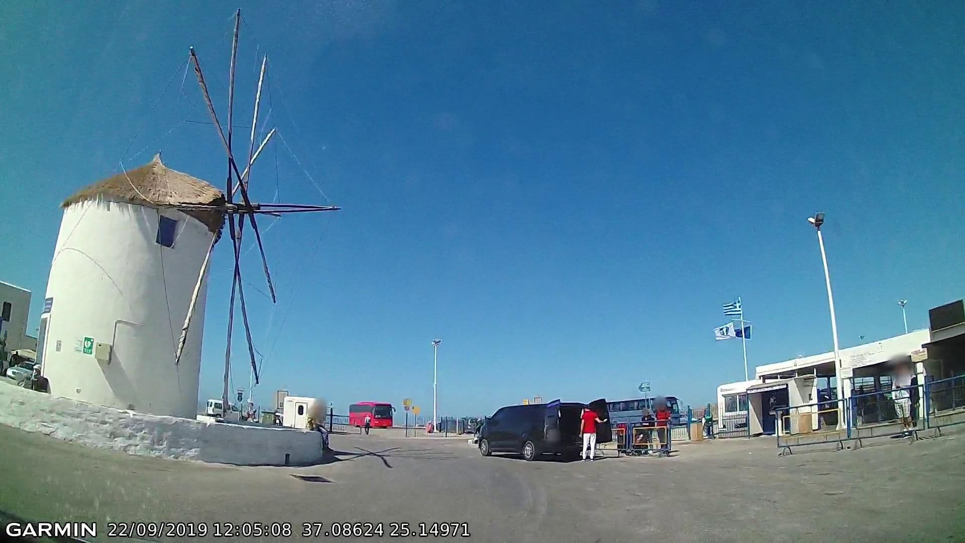 Street view near Arian Hotel, Páros — © pppetros (CC BY-SA · Mapillary)