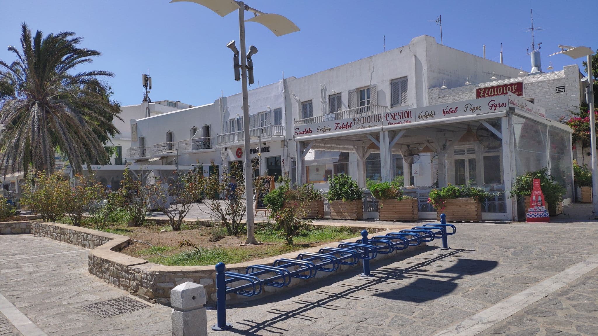Street view near Argonauta Hotel, Páros — © pppetros (CC BY-SA · Mapillary)