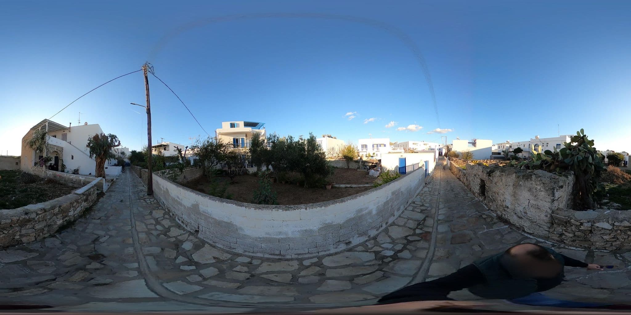 Street view near Antiparos Hotel, Páros — © RoikosSA (CC BY-SA · Mapillary)