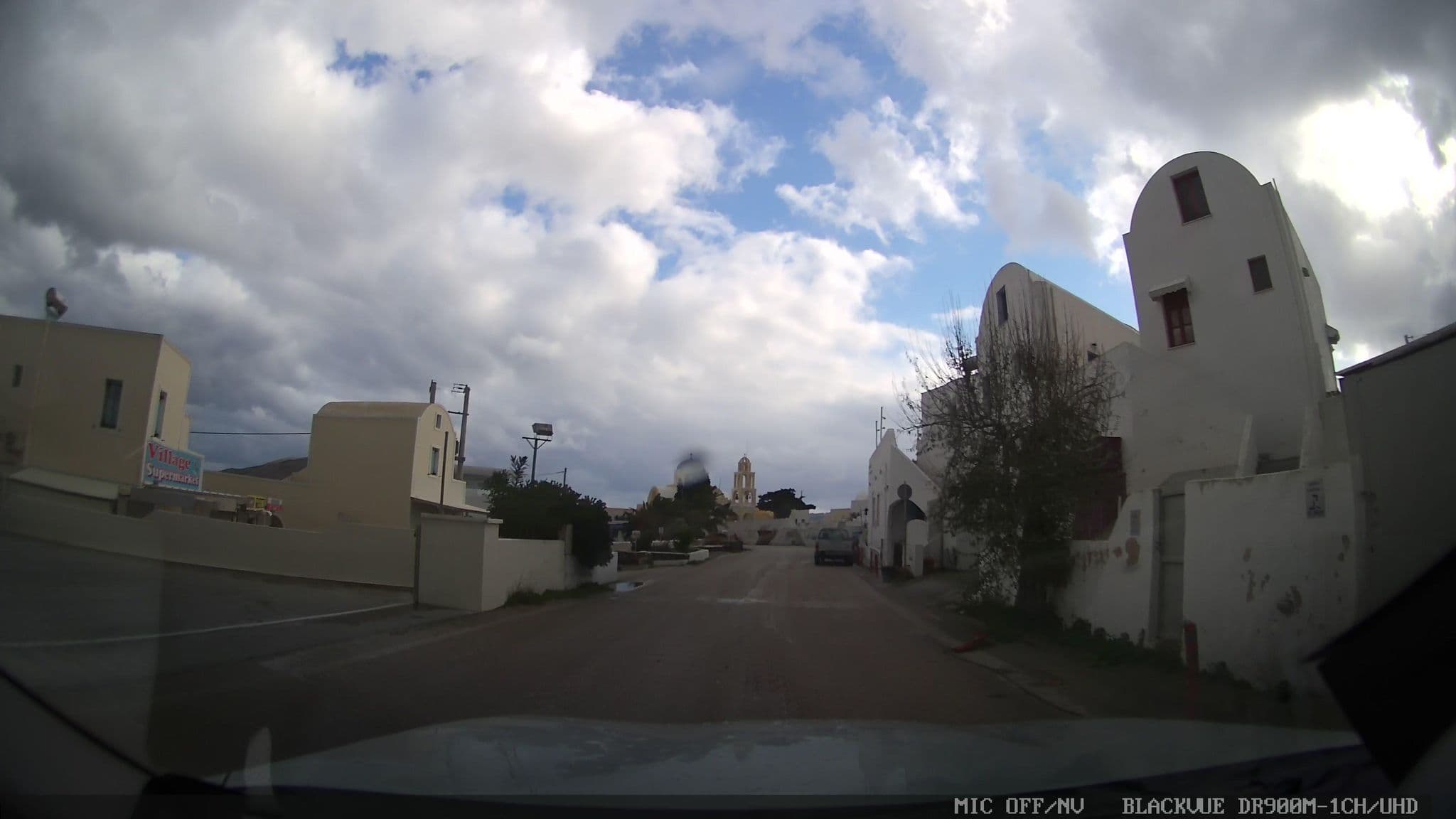 Street view near MaryLouJohn Villas, Oía — © jthnz (CC BY-SA · Mapillary)