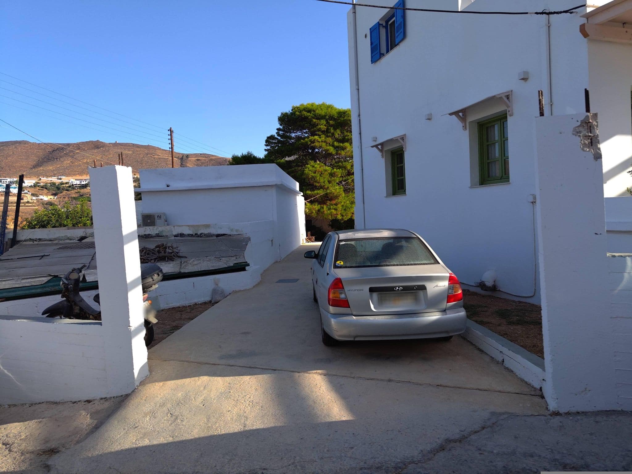 Street view near Aelia Studios, Filótion — © kibour (CC BY-SA · Mapillary)