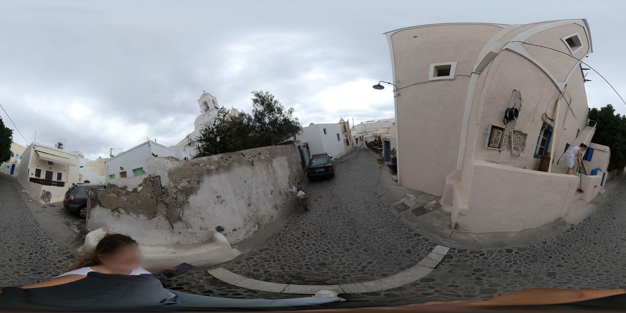 Street view near Villa Ivi, Emporeío — © efikour (CC BY-SA · Mapillary)