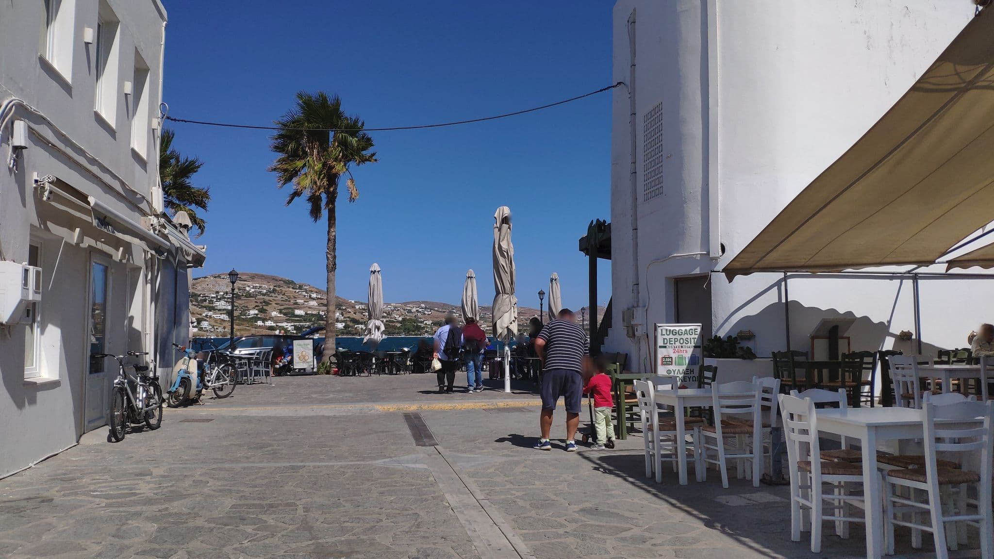 Street view near Oasis Hotel Paros, Páros — © pppetros (CC BY-SA · Mapillary)