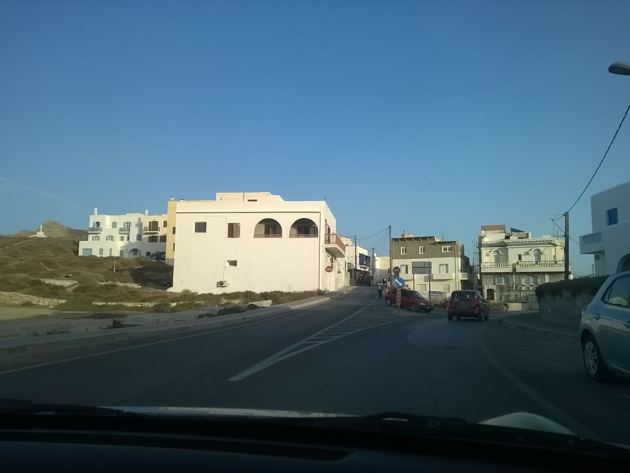 Street view near Hotel Anna Naxos, Náxos — © 100sassa (CC BY-SA · Mapillary)