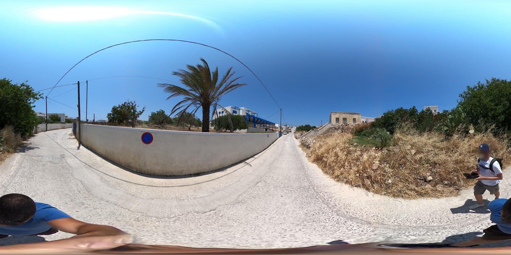 Street view near Πρεζάνης, Adámas — © katagrafes (CC BY-SA · Mapillary)