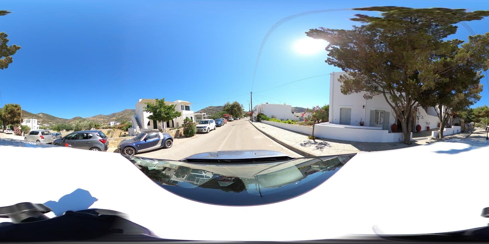Street view near Ξενοδοχείο Πλατύς Γιαλός (Platys Gialos Hotel), Adámas — © katagrafes (CC BY-SA · Mapillary)