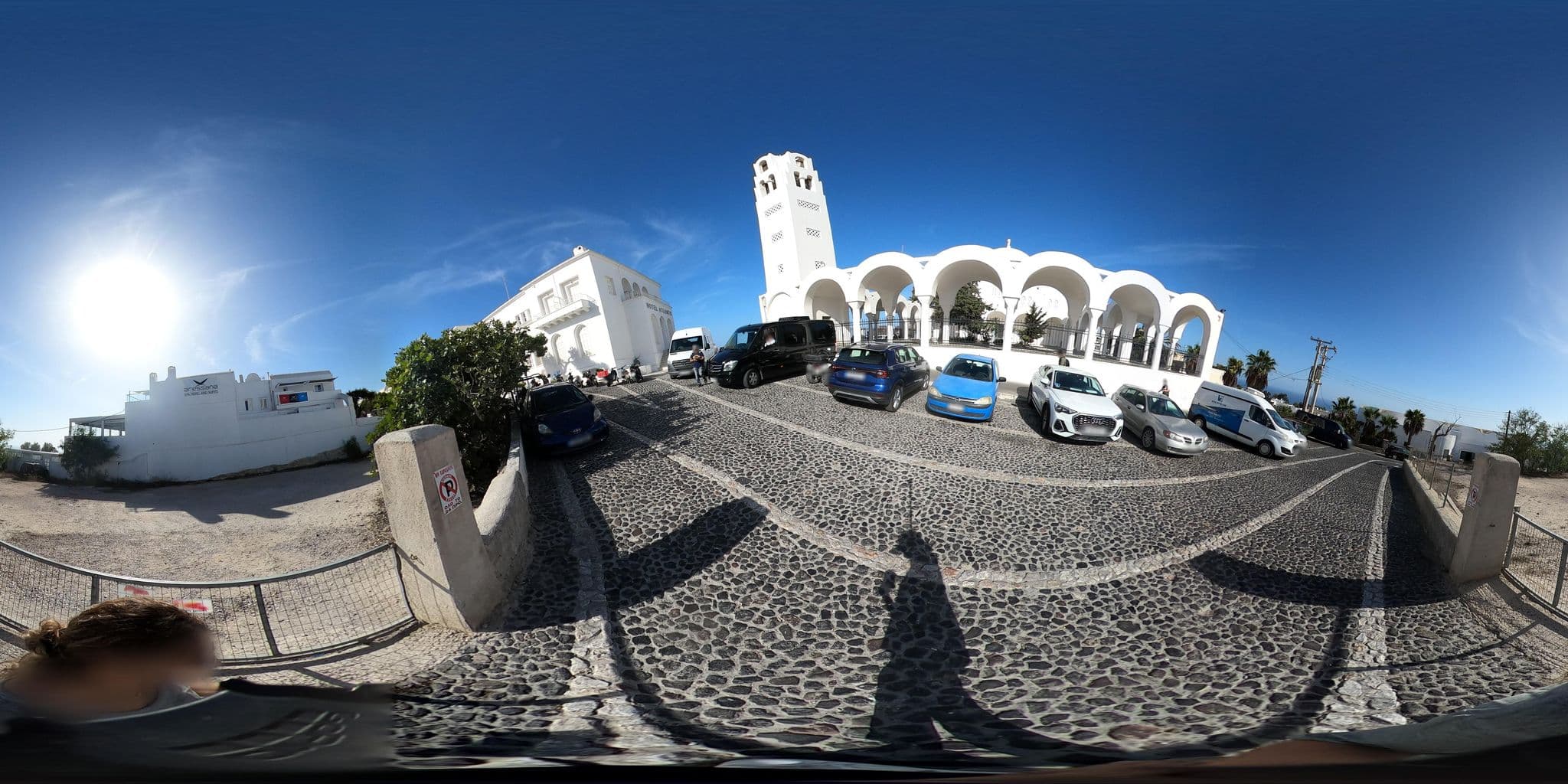 Street view near Atlantis Hotel, Firá — © efikour (CC BY-SA · Mapillary)