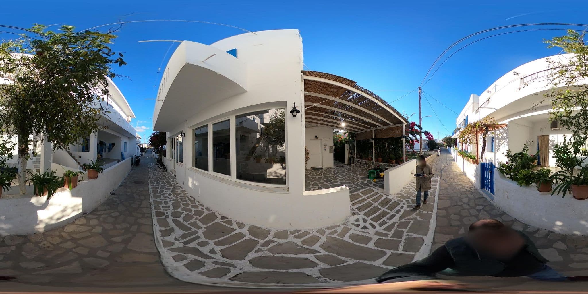 Street view near Amfitriti, Páros — © RoikosSA (CC BY-SA · Mapillary)