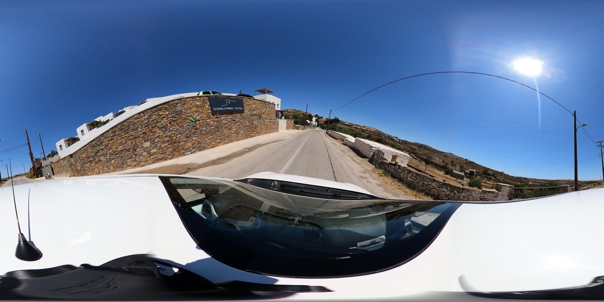 Street view near Chora Κύθνος Suites, Áno Sýros — © katagrafes (CC BY-SA · Mapillary)