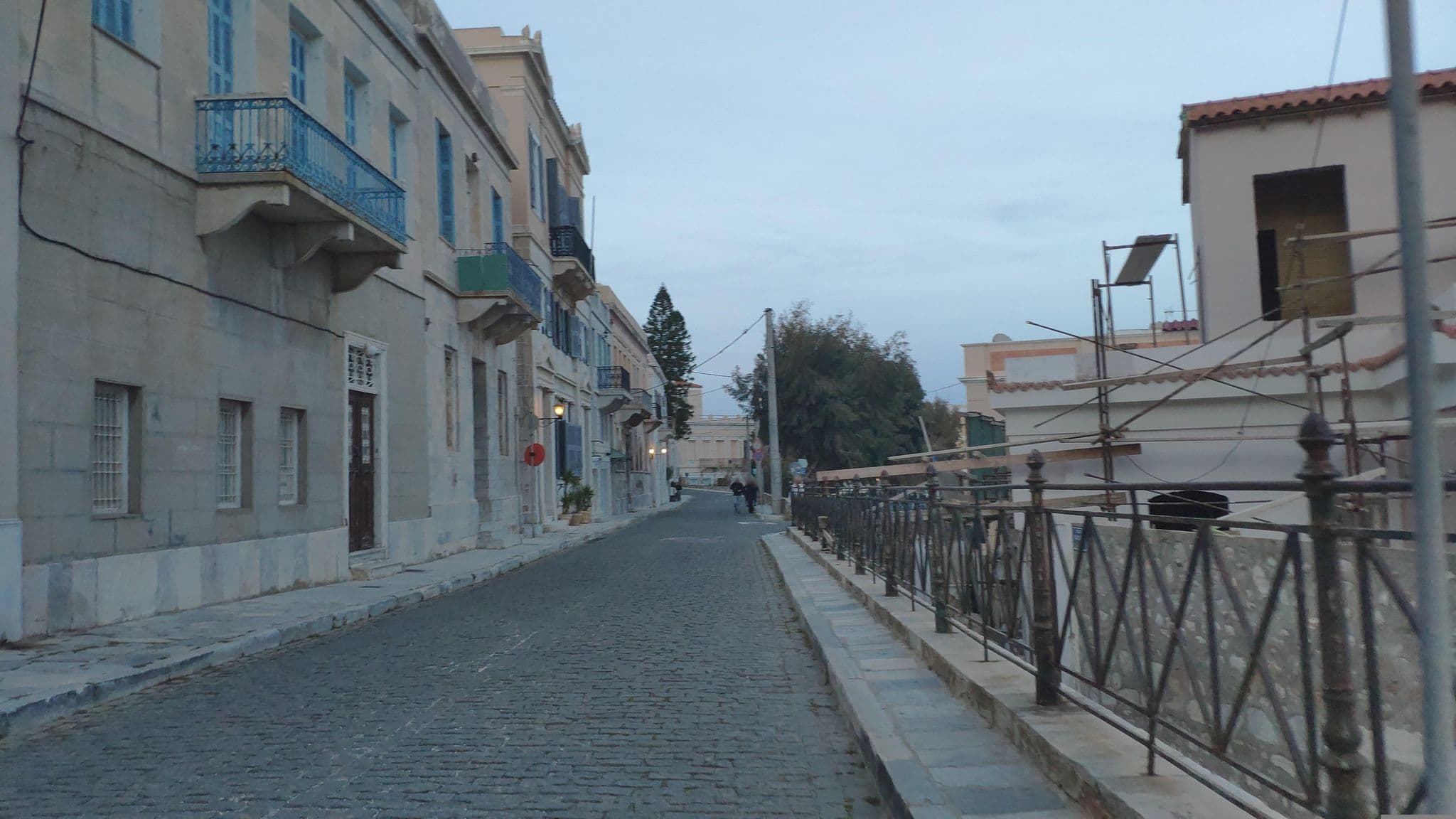 Street view near Arion Hotel, Ermoúpolis — © pppetros (CC BY-SA · Mapillary)
