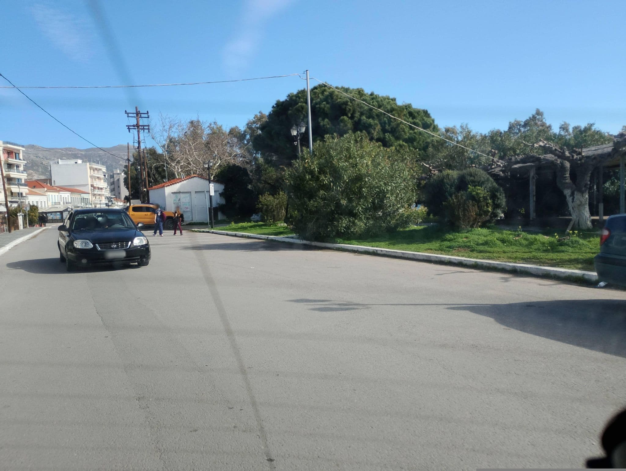 Street view near Θάλασςα Resorts, Kárystos — © George_210 (CC BY-SA · Mapillary)