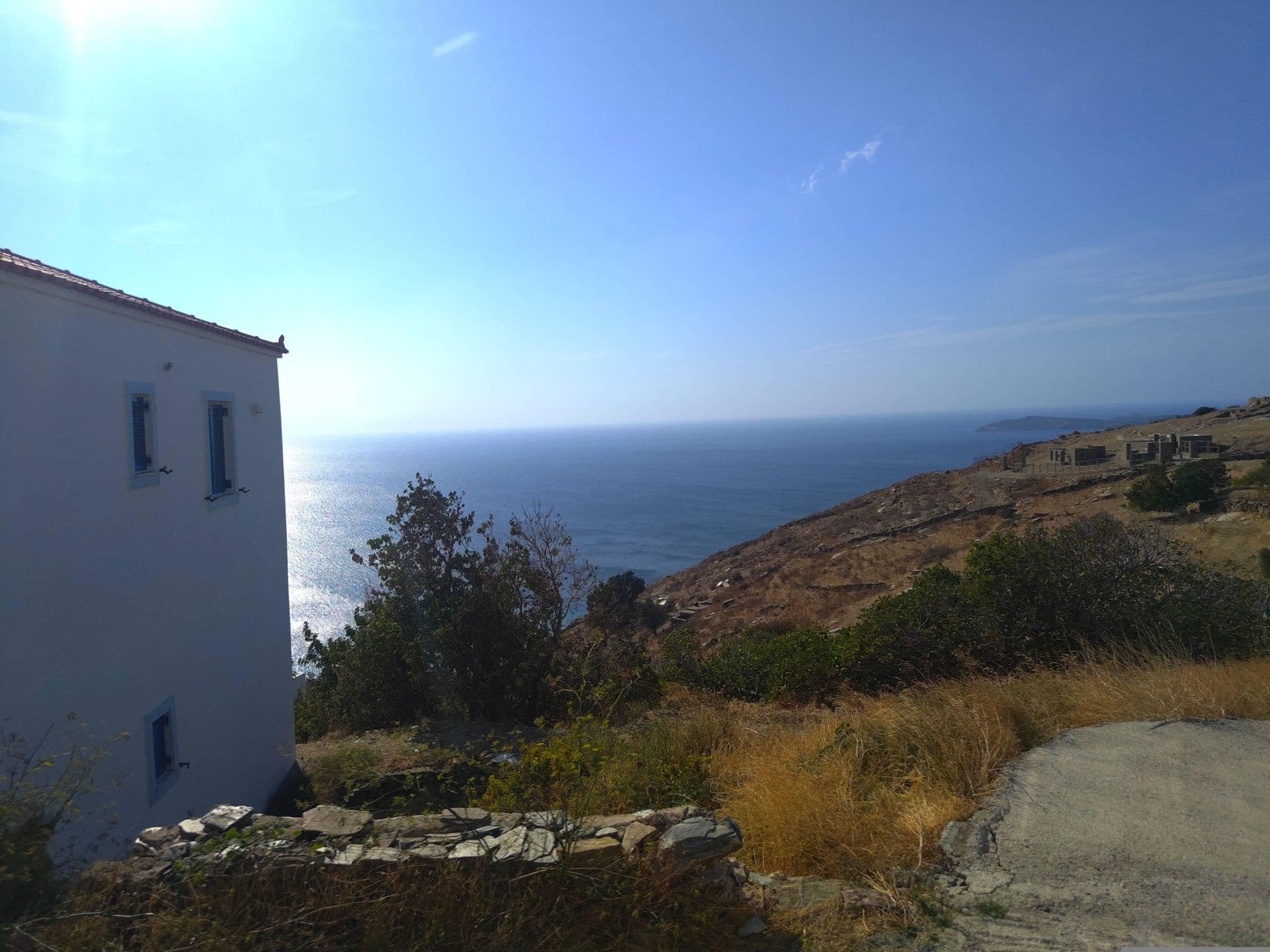 Street view near Hotel Galini, Batsíon — © kibour (CC BY-SA · Mapillary)