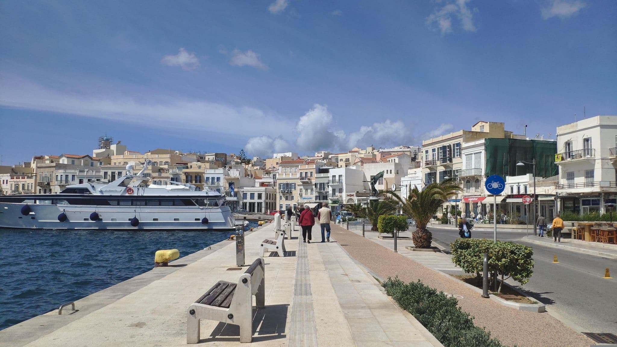 Street view near Αιγλη, Ermoúpolis — © pppetros (CC BY-SA · Mapillary)
