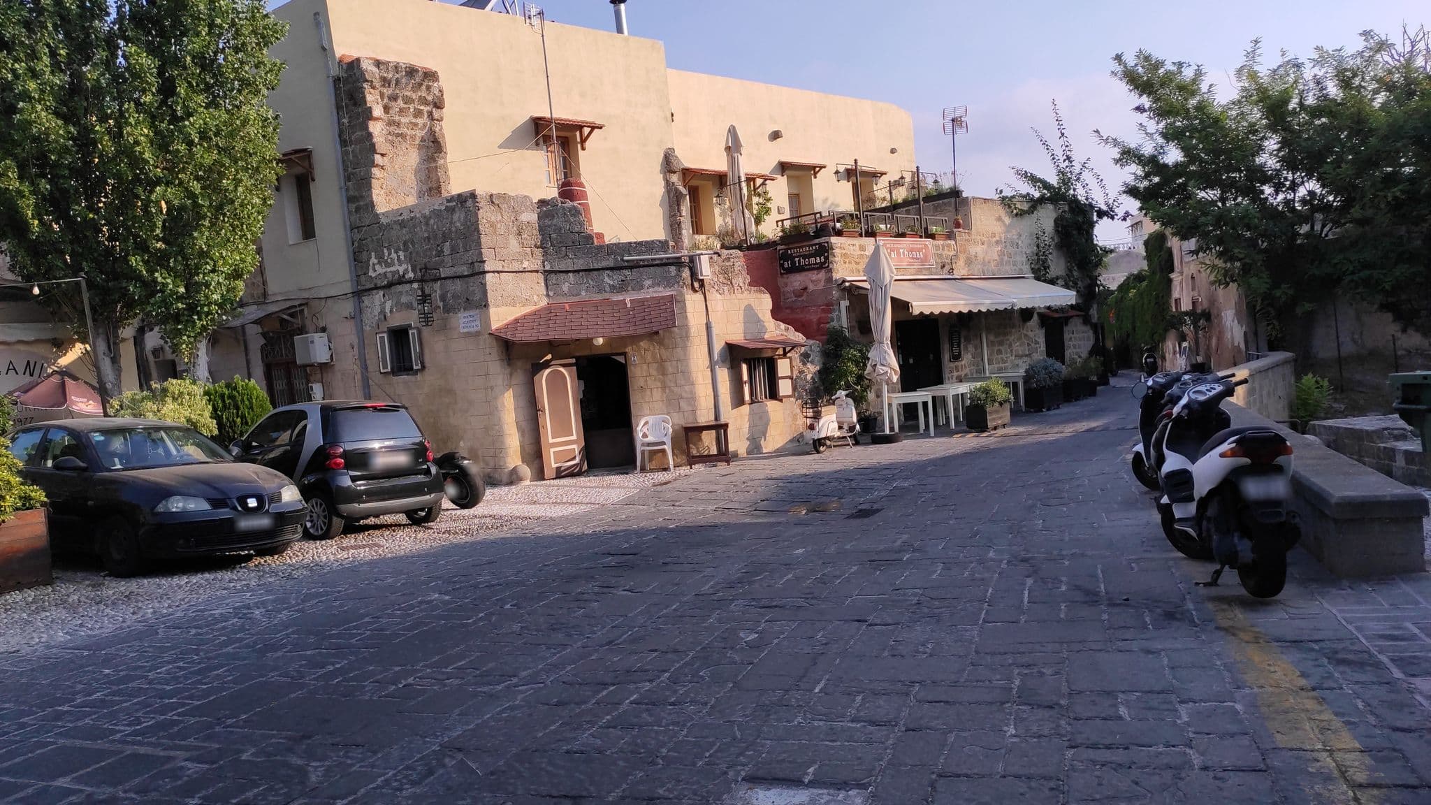 Street view near Casa De La Sera, Ródos — © osm1012 (CC BY-SA · Mapillary)