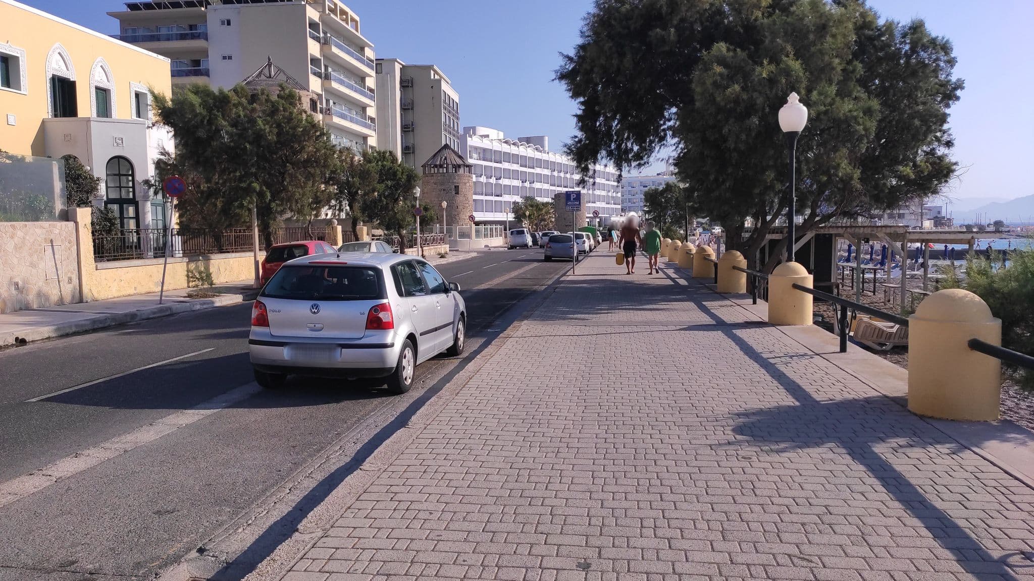 Street view near Bellevue Suites Botrini's Restaurant, Ródos — © osm1012 (CC BY-SA · Mapillary)