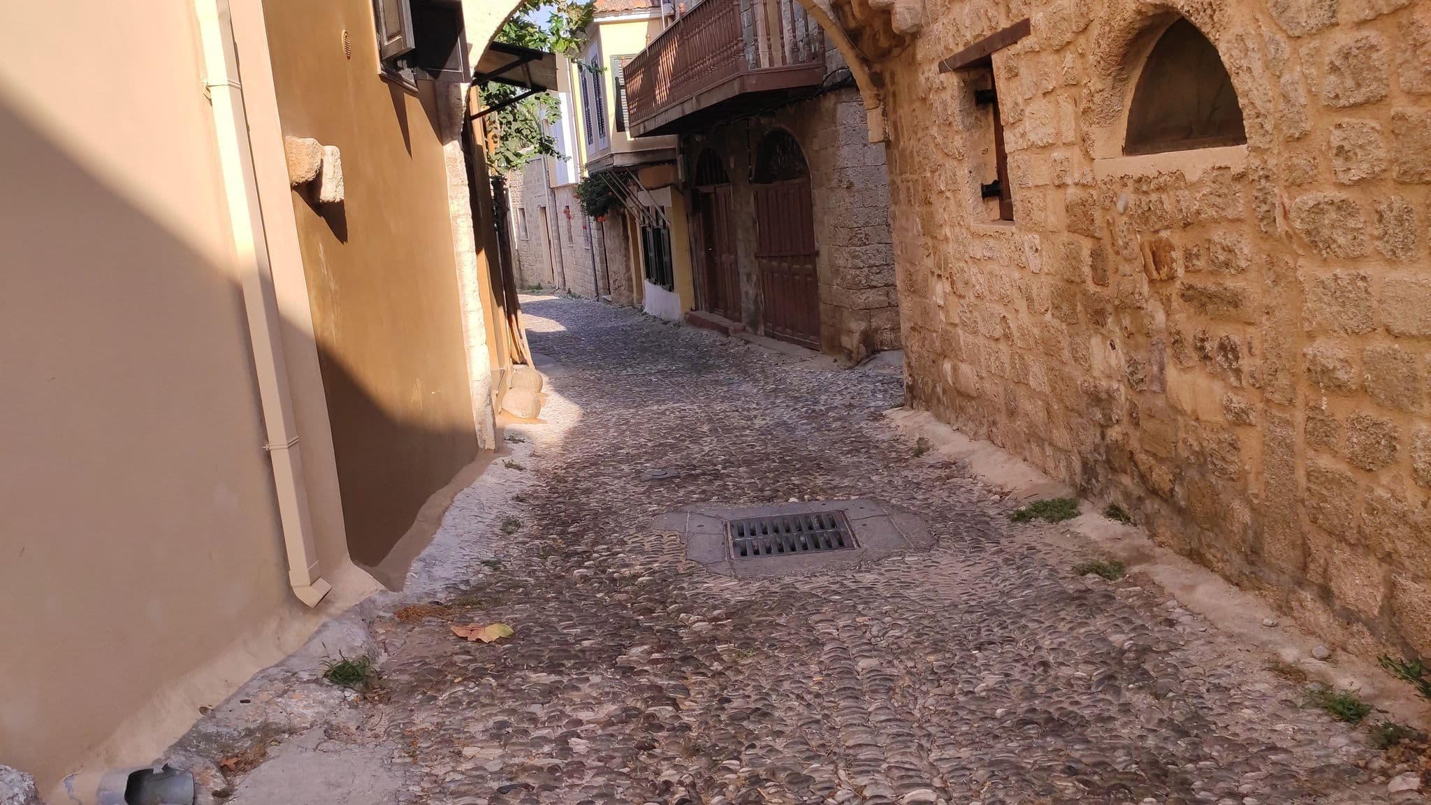 Street view near hotel Andreas, Ródos — © osm1012 (CC BY-SA · Mapillary)