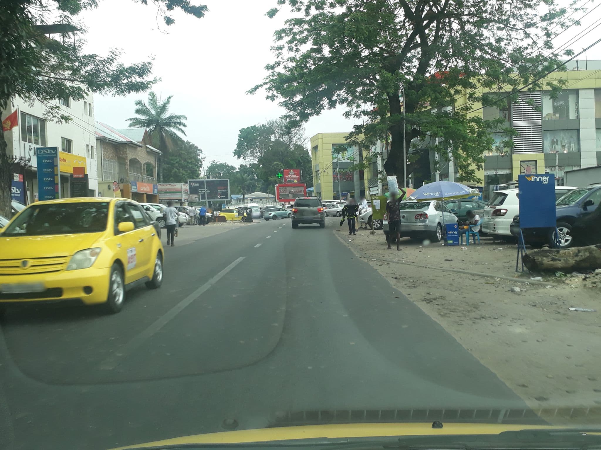 Street view near L'Habitat, Kinshasa — © ladis_gis_rs (CC BY-SA · Mapillary)