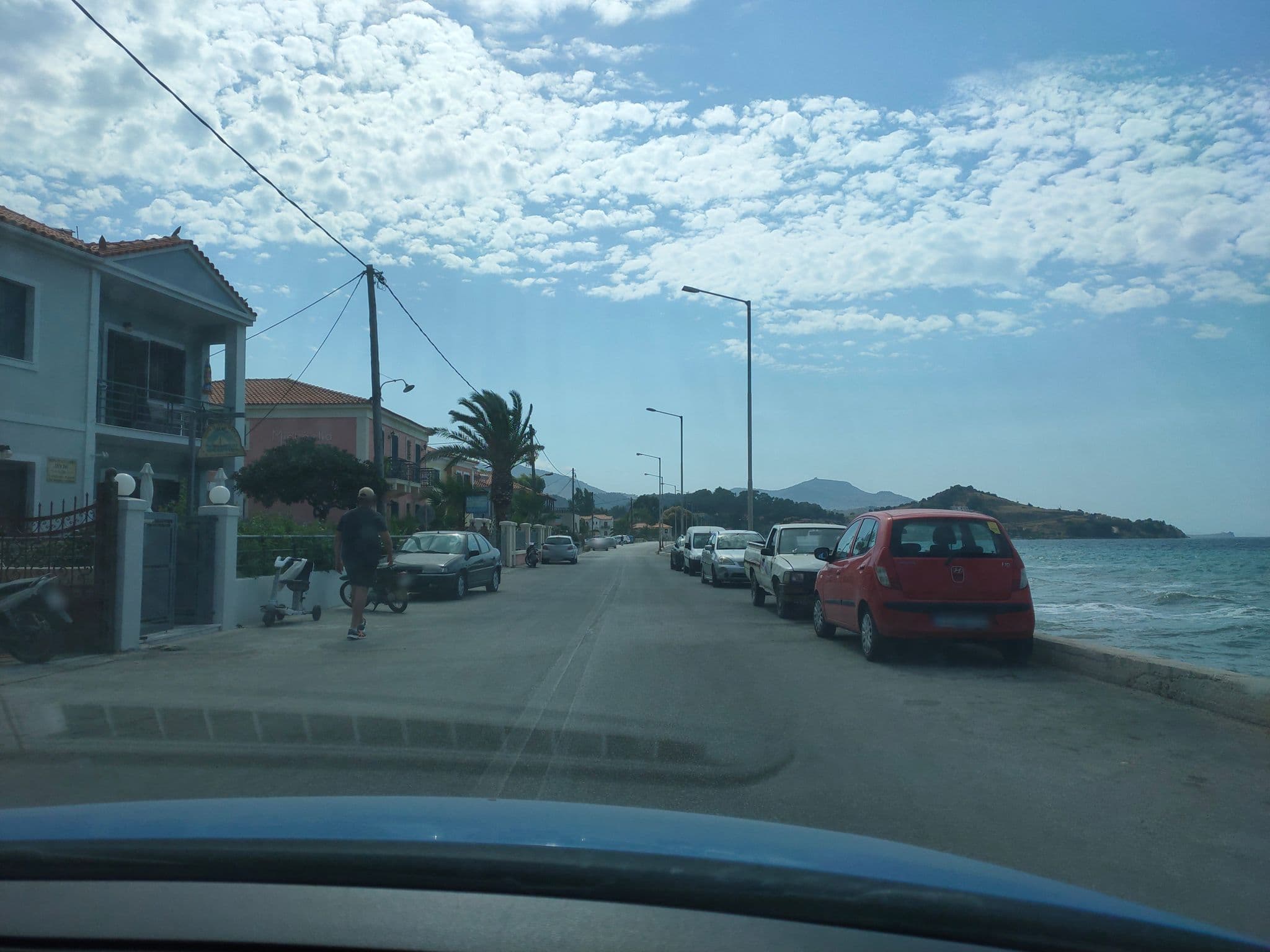 Street view near Tsalis Studio, Pétra — © jjc (CC BY-SA · Mapillary)