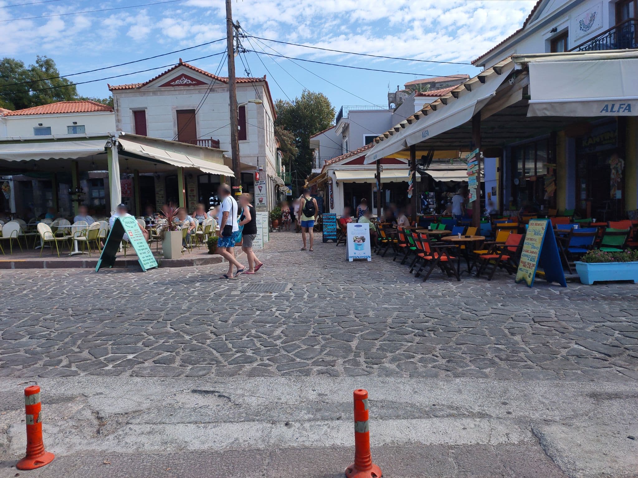 Street view near Sunset Hotel, Pétra — © jjc (CC BY-SA · Mapillary)