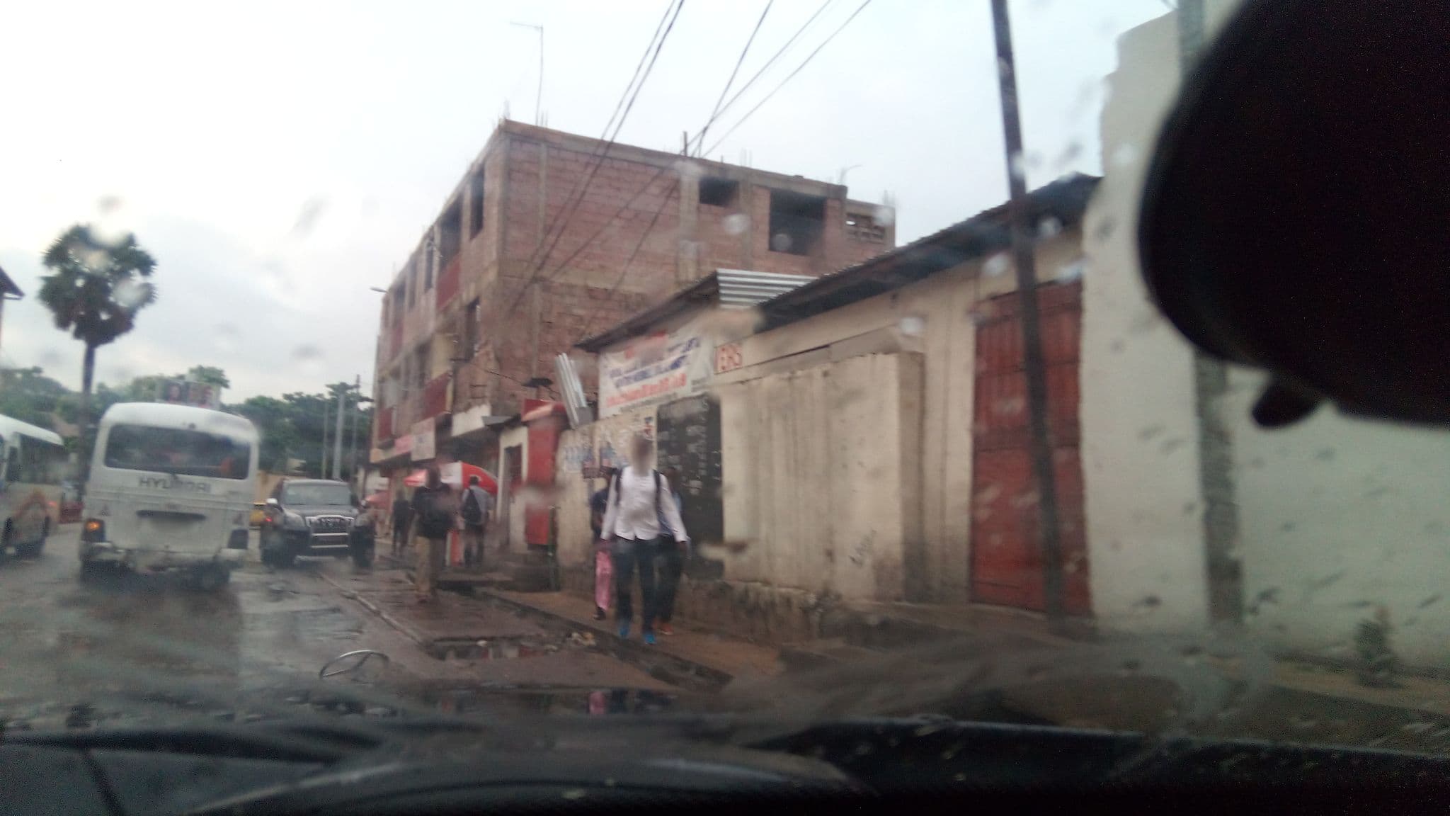 Street view near Nina, Kinshasa