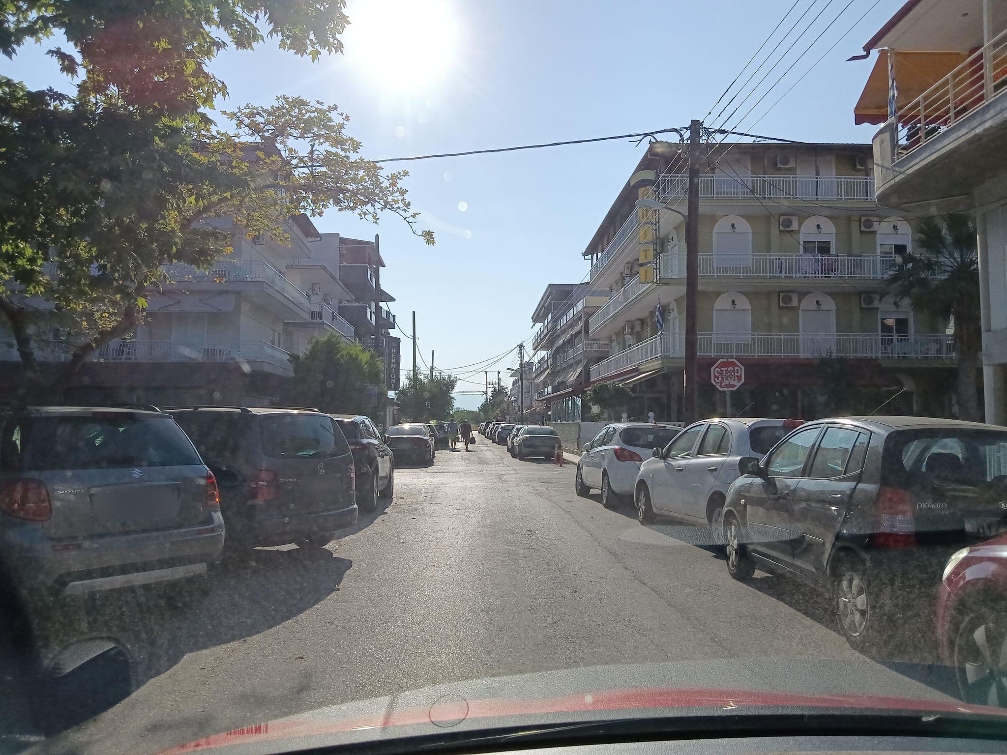 Street view near Hotel Megas Alexandros, Perístasi — © nglf (CC BY-SA · Mapillary)