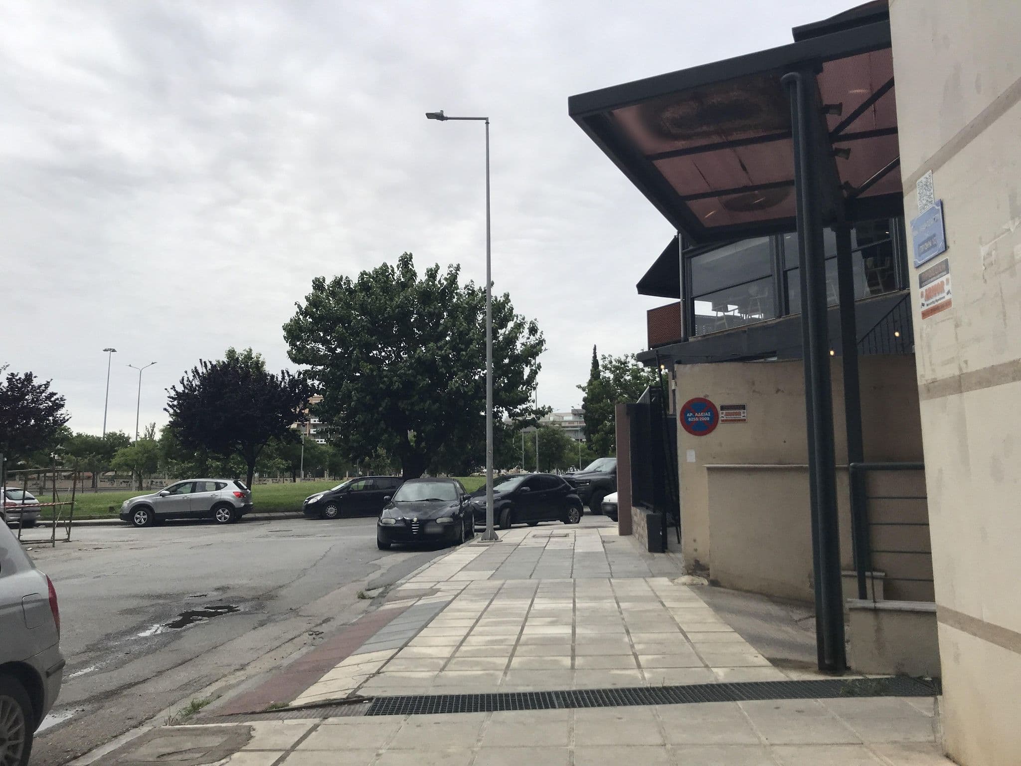 Street view near Elephant Suites, Thessaloníki — © miguel_andrade (CC BY-SA · Mapillary)