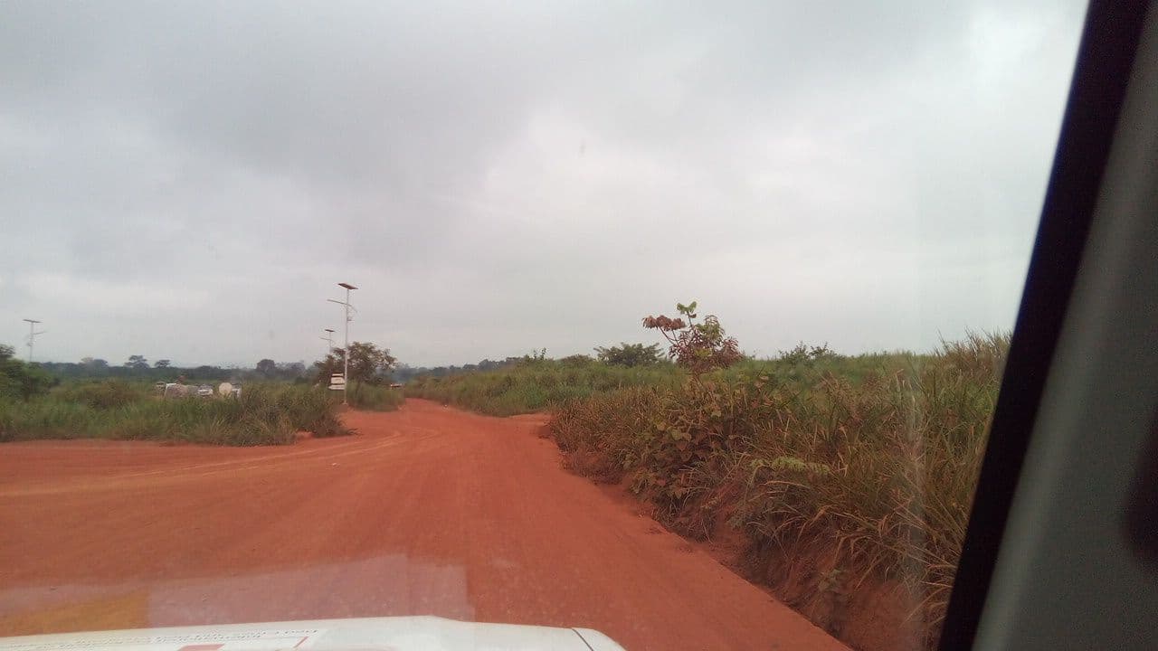 Street view near Cimenteira PPC Kimpese Baixo-Congo, Kimpese — © christianshad (CC BY-SA · Mapillary)