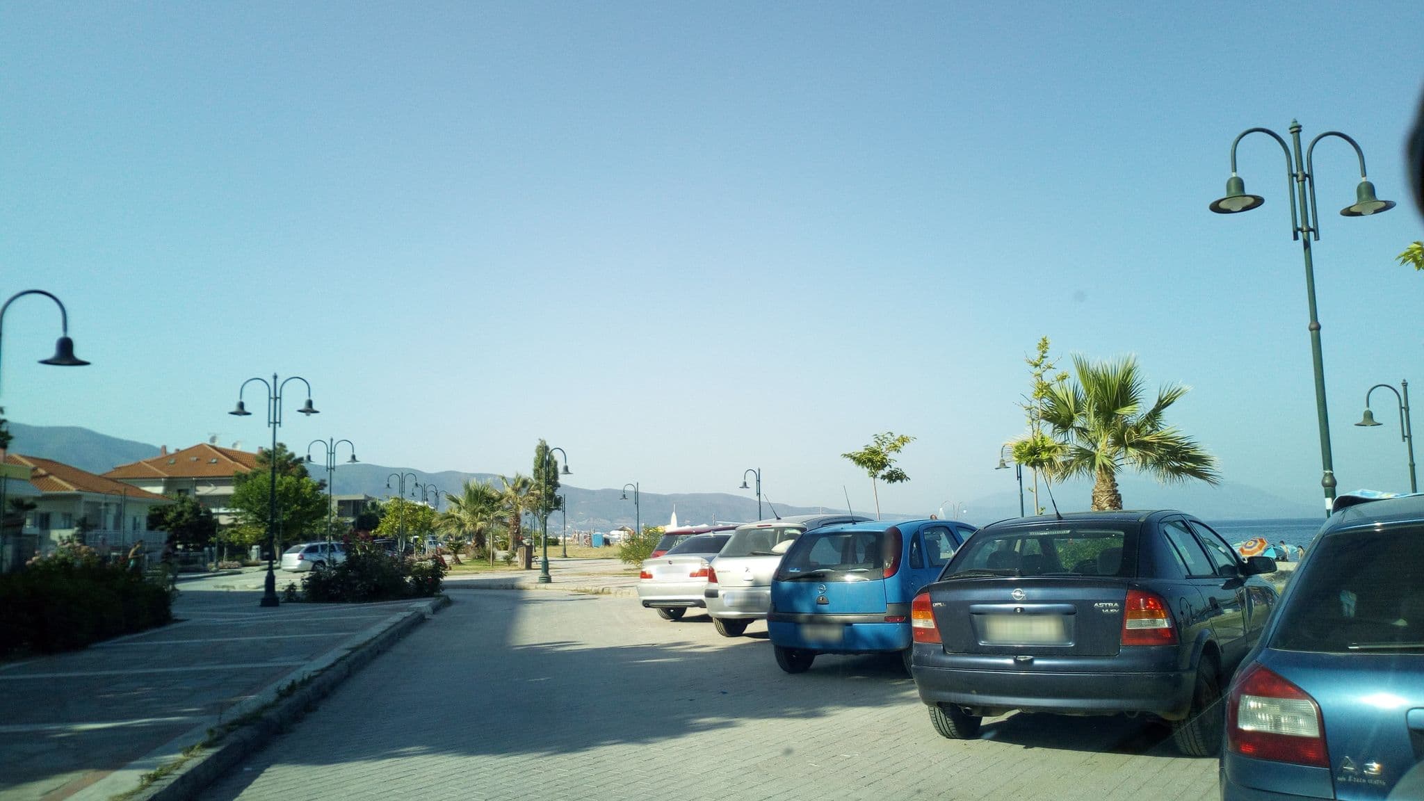 Street view near Villa Un Bell Posto, Néa Vrasná — © skarmoutsosv (CC BY-SA · Mapillary)