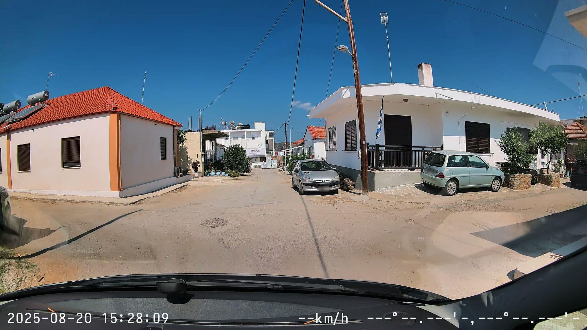 Street view near Νηρηίδες, Néa Róda — © sm4rk0 (CC BY-SA · Mapillary)