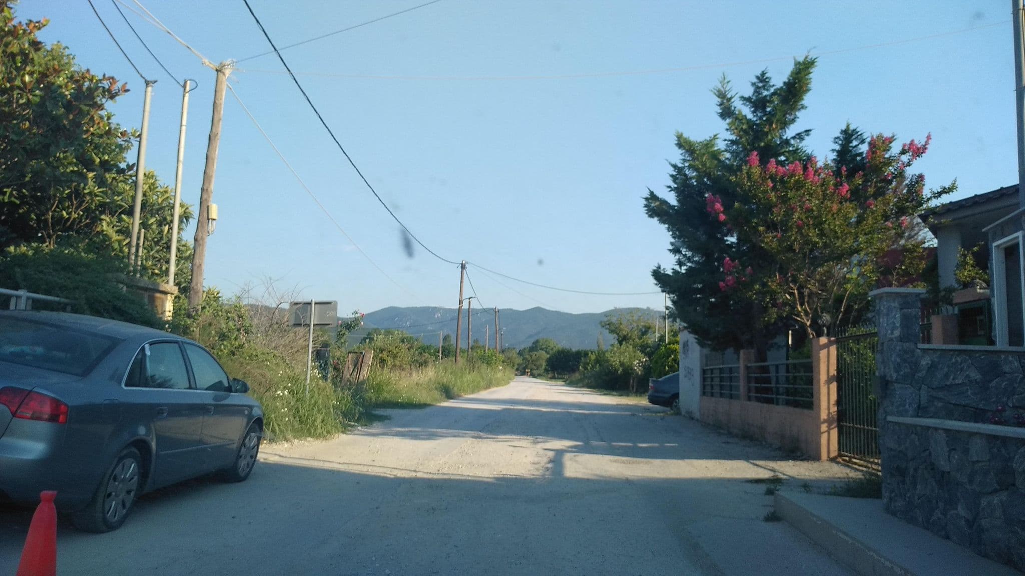 Street view near Anastasia Mare Luxuey, Stavrós — © tavi (CC BY-SA · Mapillary)