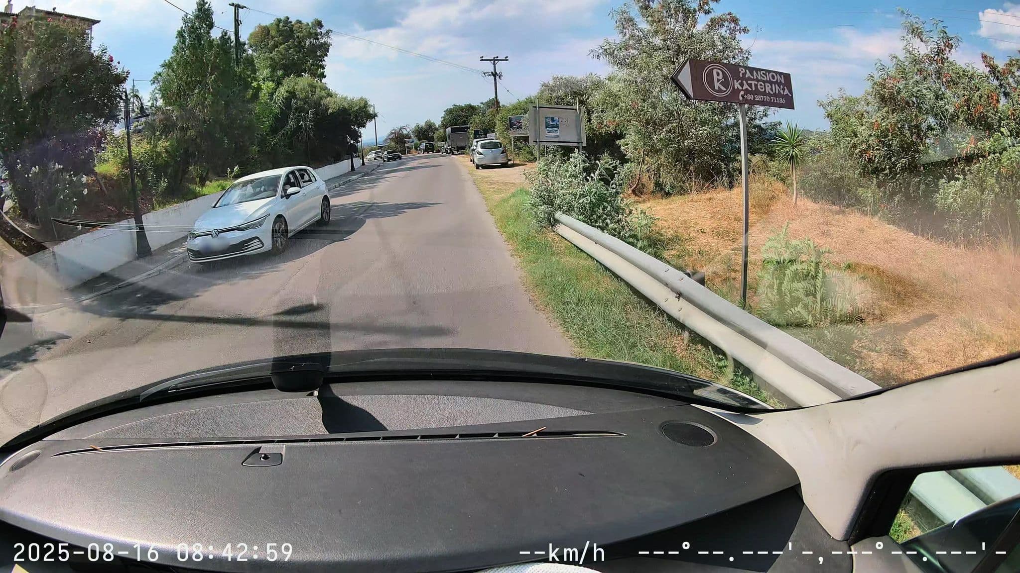 Street view near Pansion Katerina, Néa Róda — © sm4rk0 (CC BY-SA · Mapillary)