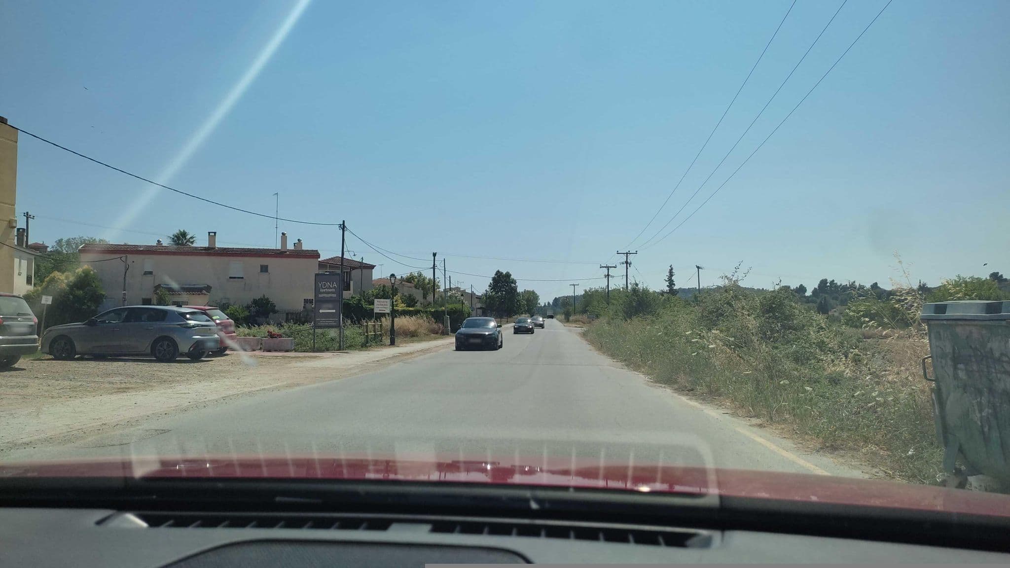 Street view near Ydnad Apartments And Suites, Kassándreia — © neau (CC BY-SA · Mapillary)