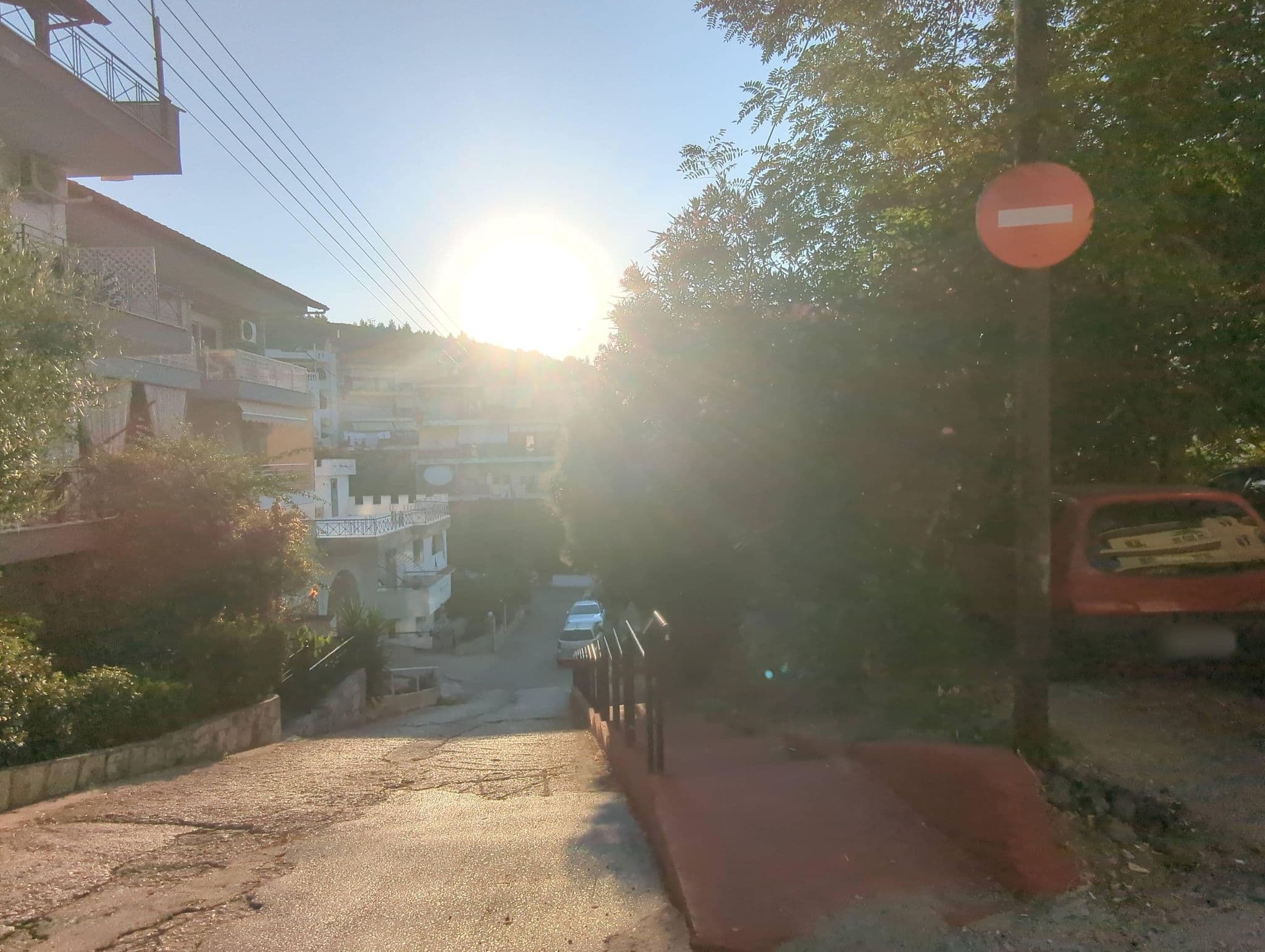 Street view near Hotel Poseidon Νέος Μαρμαράς, Néos Marmarás — © tr_ck3em (CC BY-SA · Mapillary)