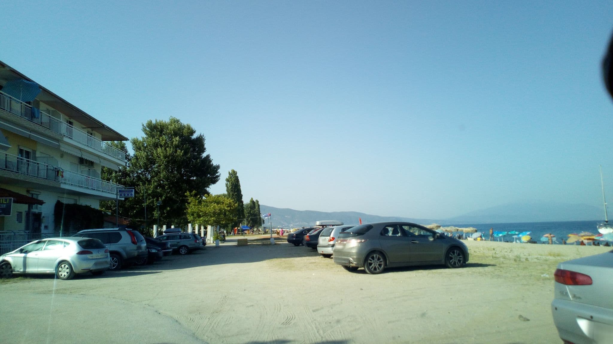 Street view near Vo Krevet, Néa Vrasná — © skarmoutsosv (CC BY-SA · Mapillary)