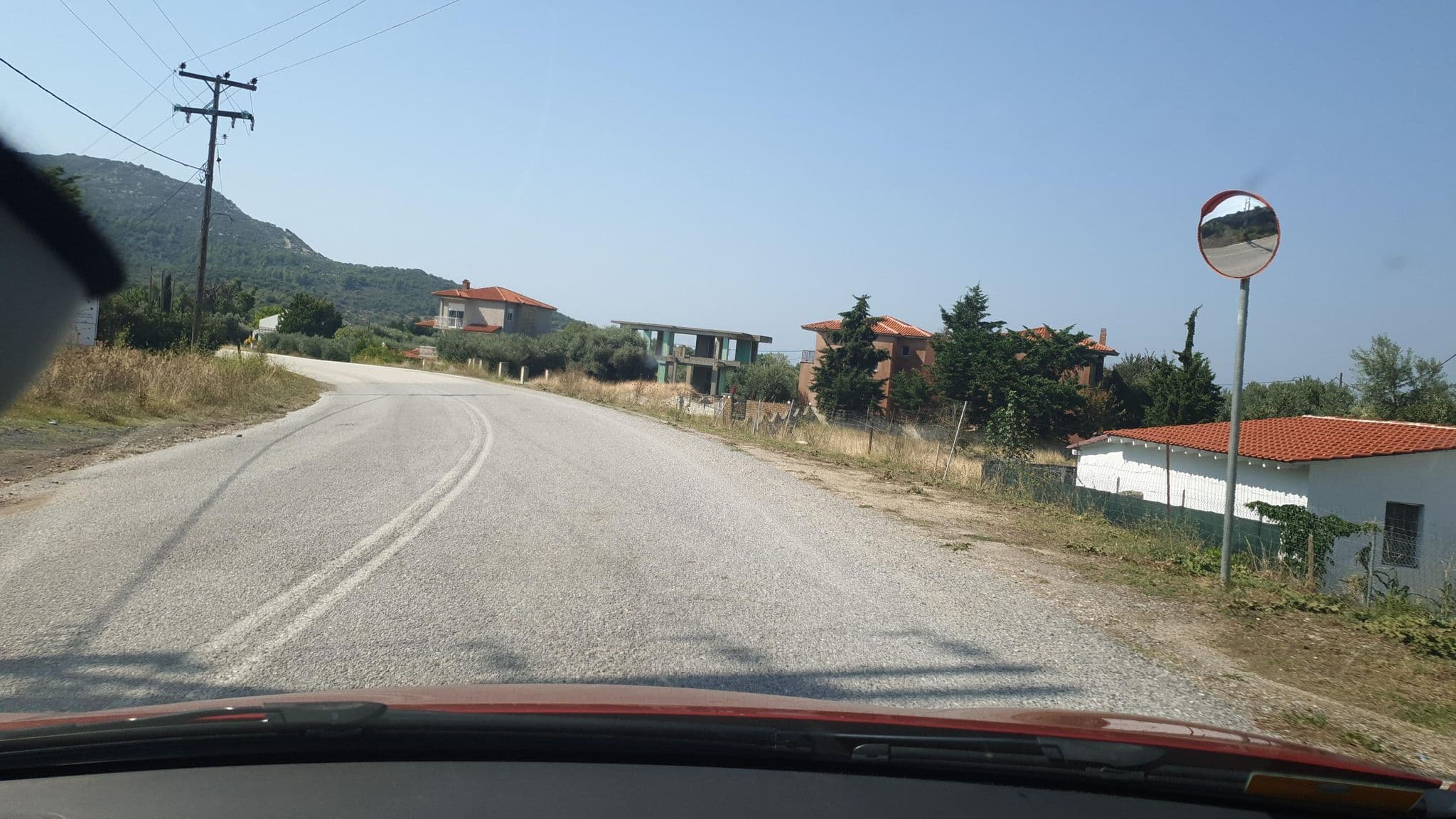 Street view near Villa Miranda Roshi, Sykiá — © yannakis (CC BY-SA · Mapillary)