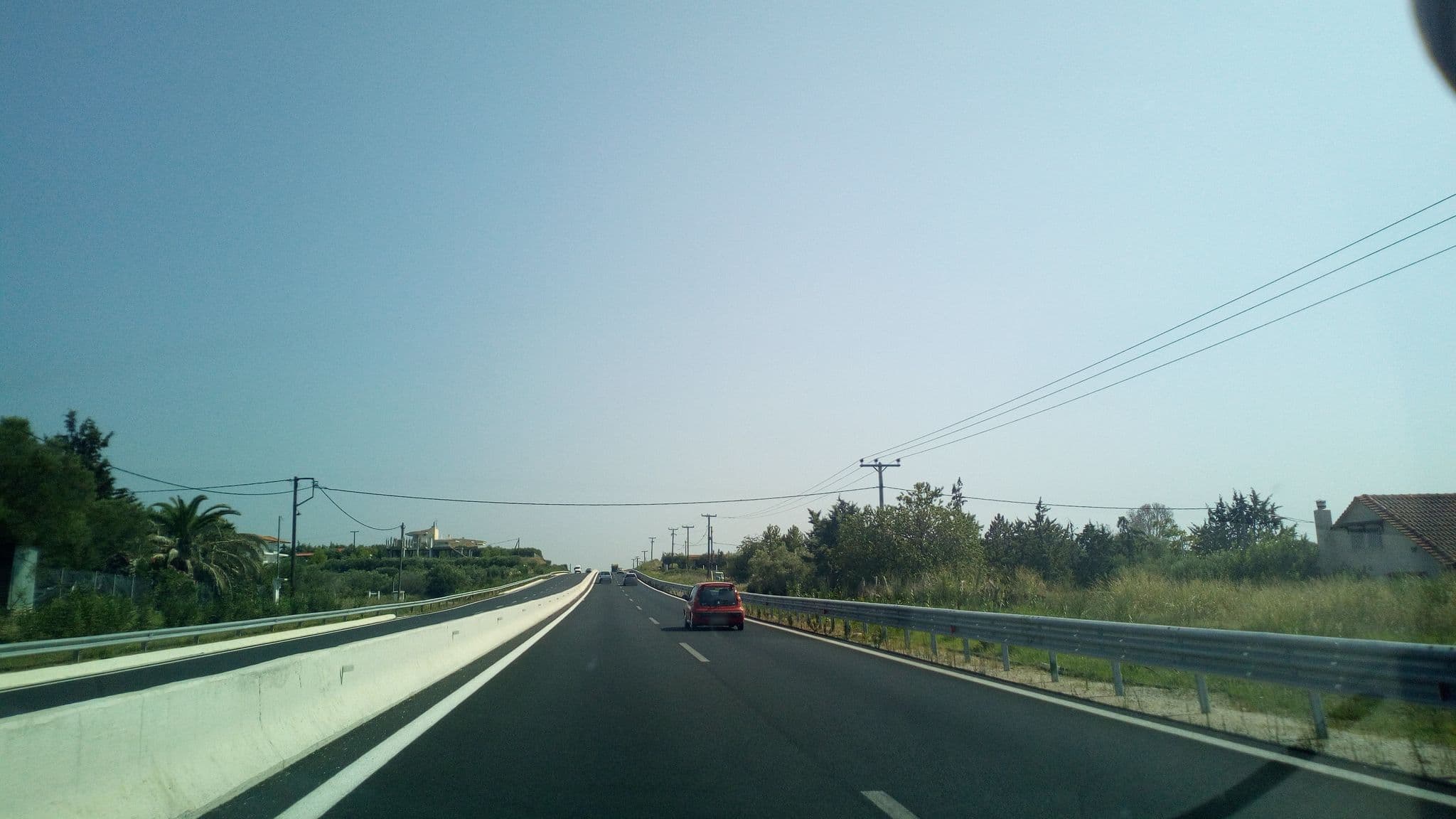 Street view near Sani Beach, Néa Poteídaia — © skarmoutsosv (CC BY-SA · Mapillary)