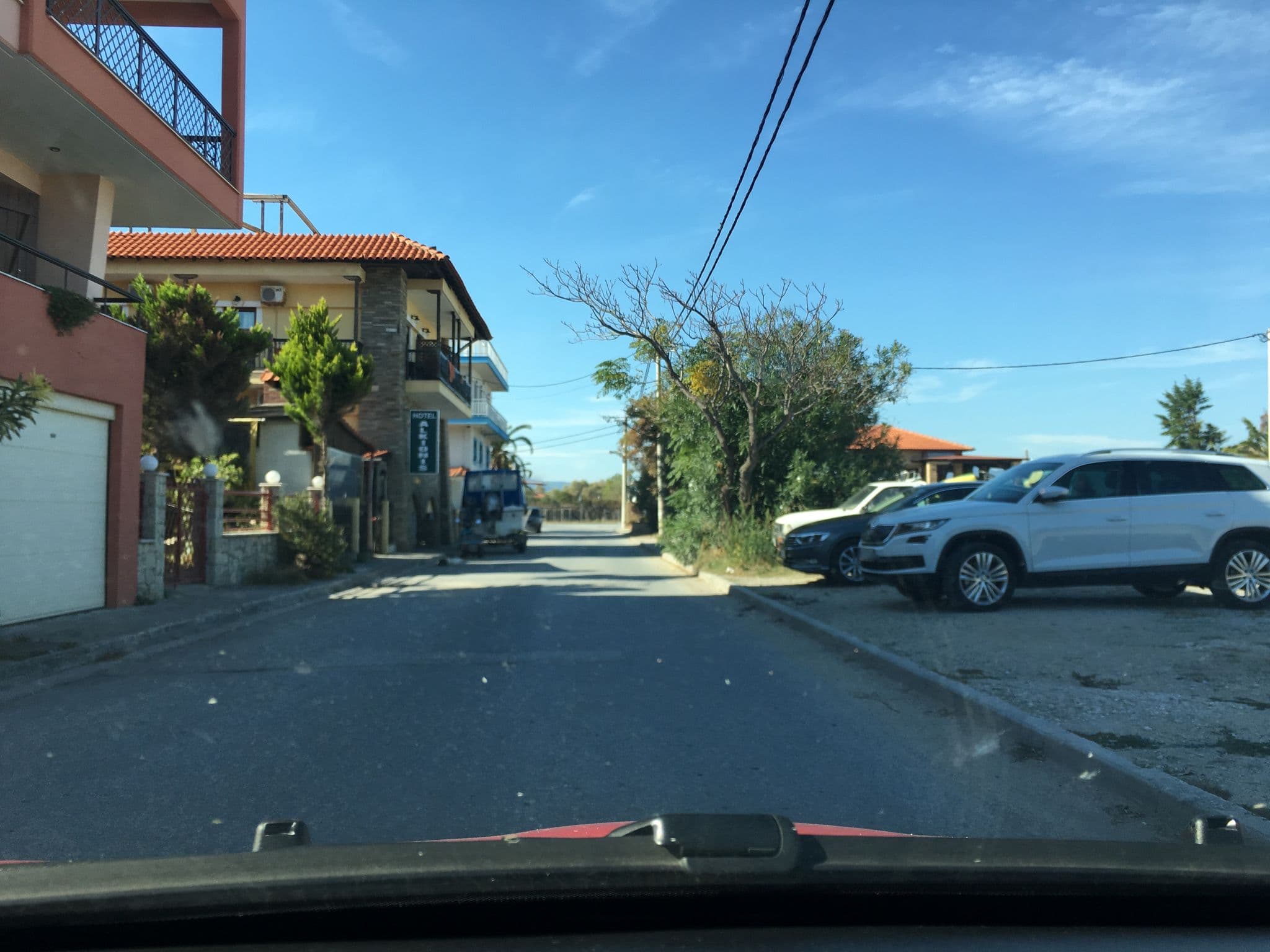 Street view near Λιθάρι ('Lithari' appartments), Ierissós — © noel (CC BY-SA · Mapillary)