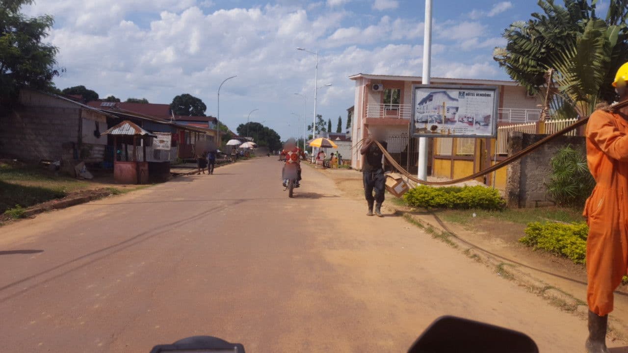 Street view near Hotel Vandome, Bandundu Province — © don20 (CC BY-SA · Mapillary)