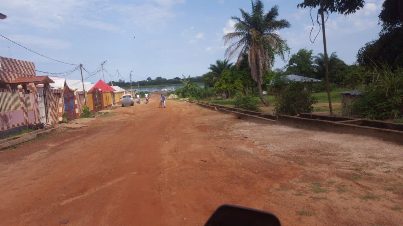 Street view near Noku Hôtel, Bandundu Province — © don20 (CC BY-SA · Mapillary)
