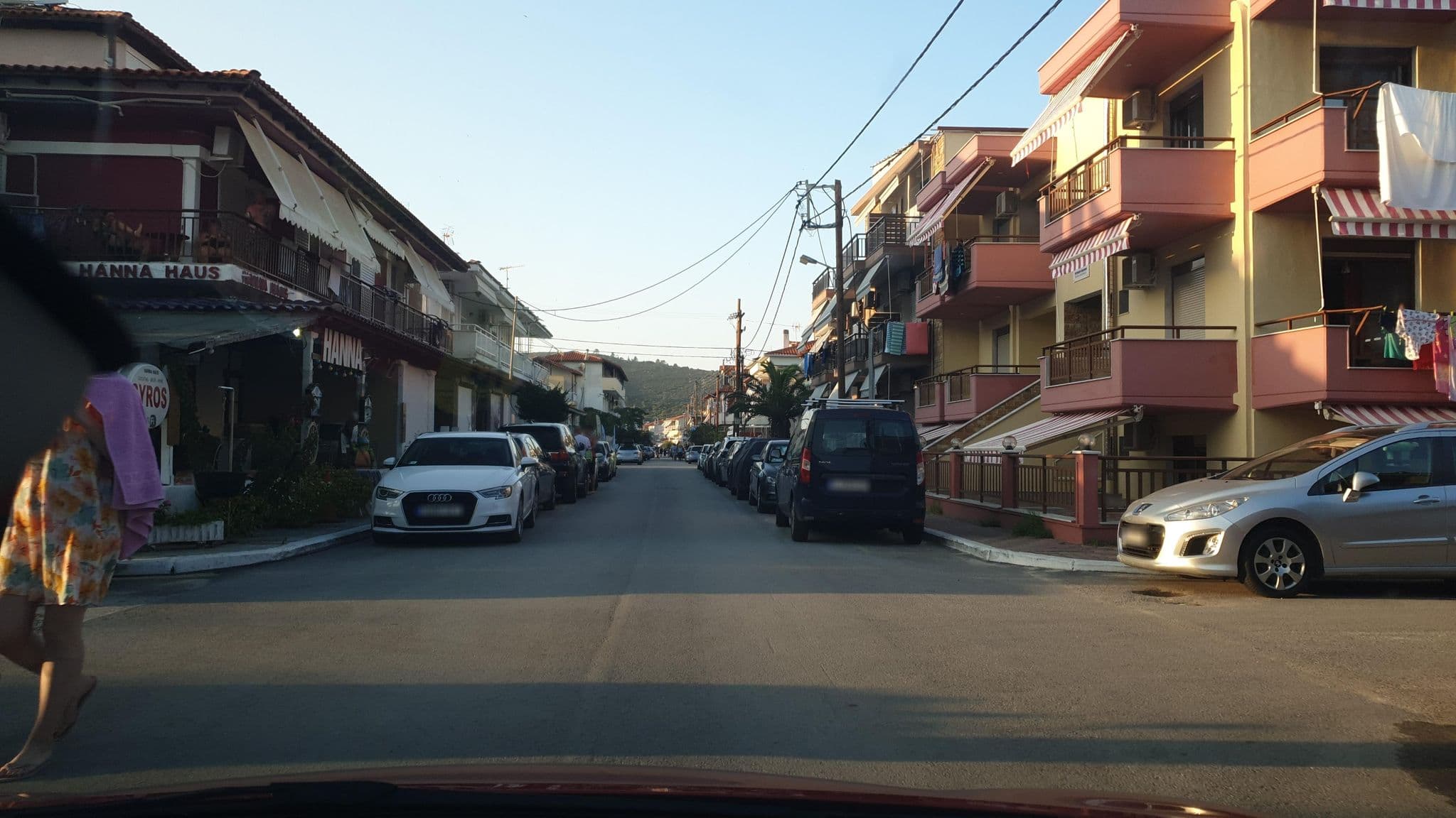 Street view near Viena House, Sárti — © yannakis (CC BY-SA · Mapillary)