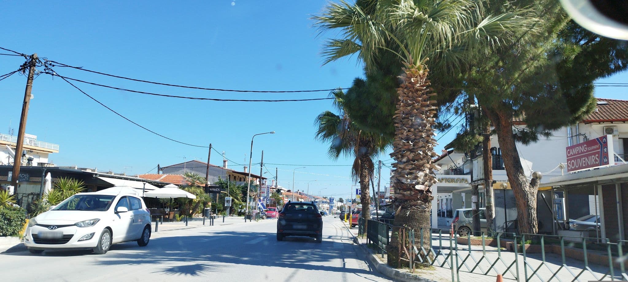 Street view near eliza, Pefkochóri — © neau (CC BY-SA · Mapillary)
