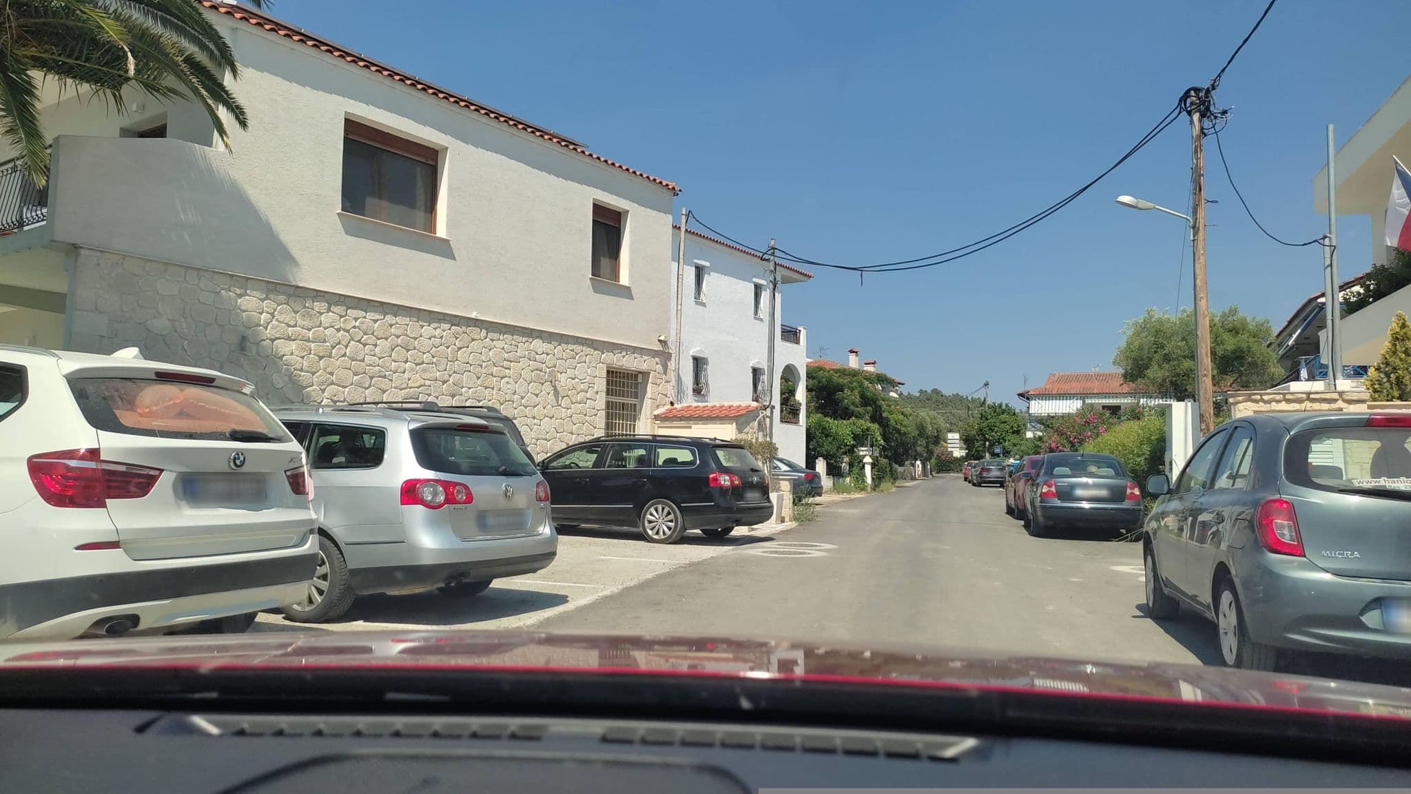 Street view near Hotel Venus Fourka, Kassándreia — © neau (CC BY-SA · Mapillary)
