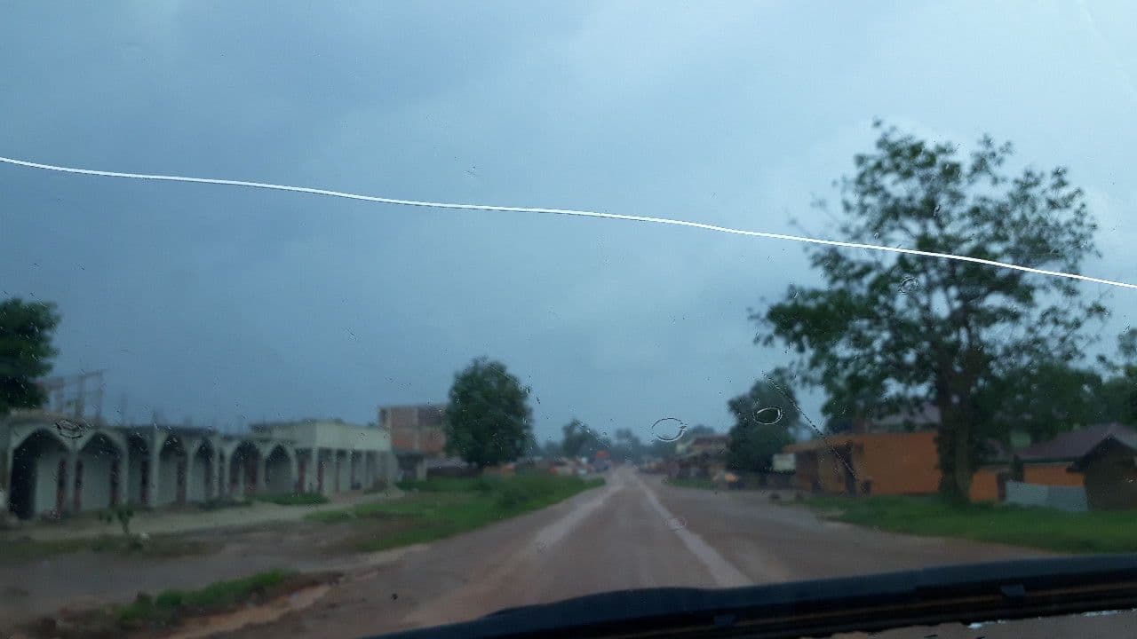 Street view near Hôtel Tsangamusa, Mangina — © pmbuya (CC BY-SA · Mapillary)