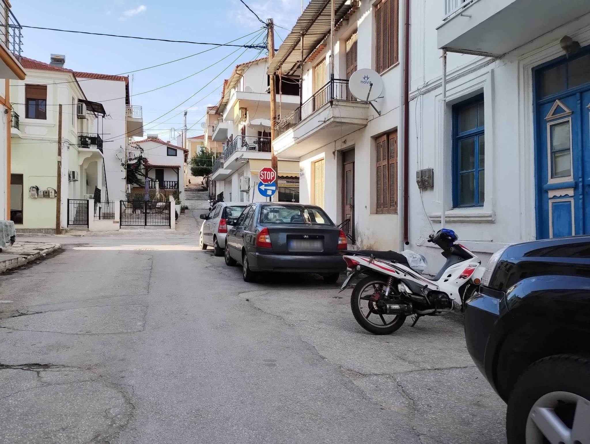 Street view near Anthelion, Limenária — © batvanyu (CC BY-SA · Mapillary)