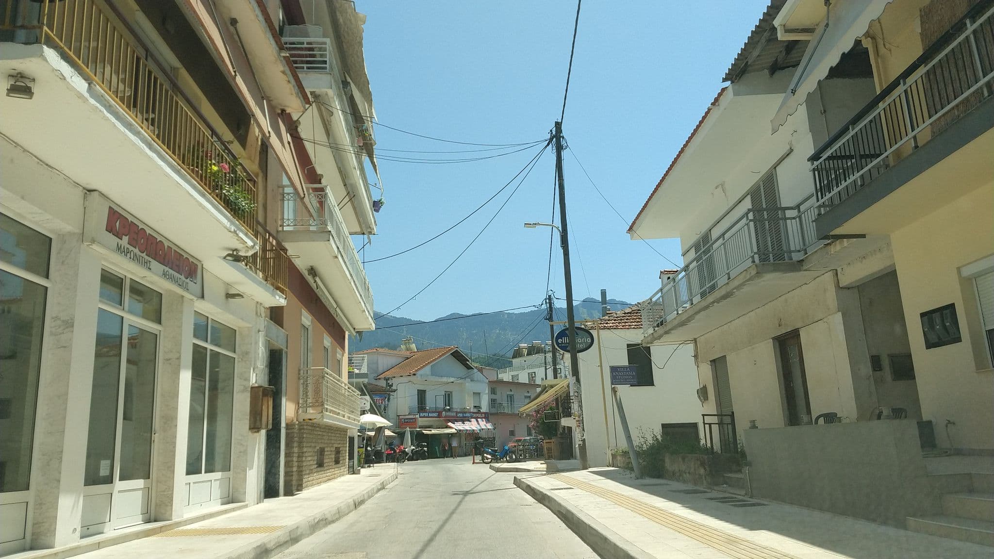 Street view near Villa Anastasia, Thásos — © lucia_ (CC BY-SA · Mapillary)